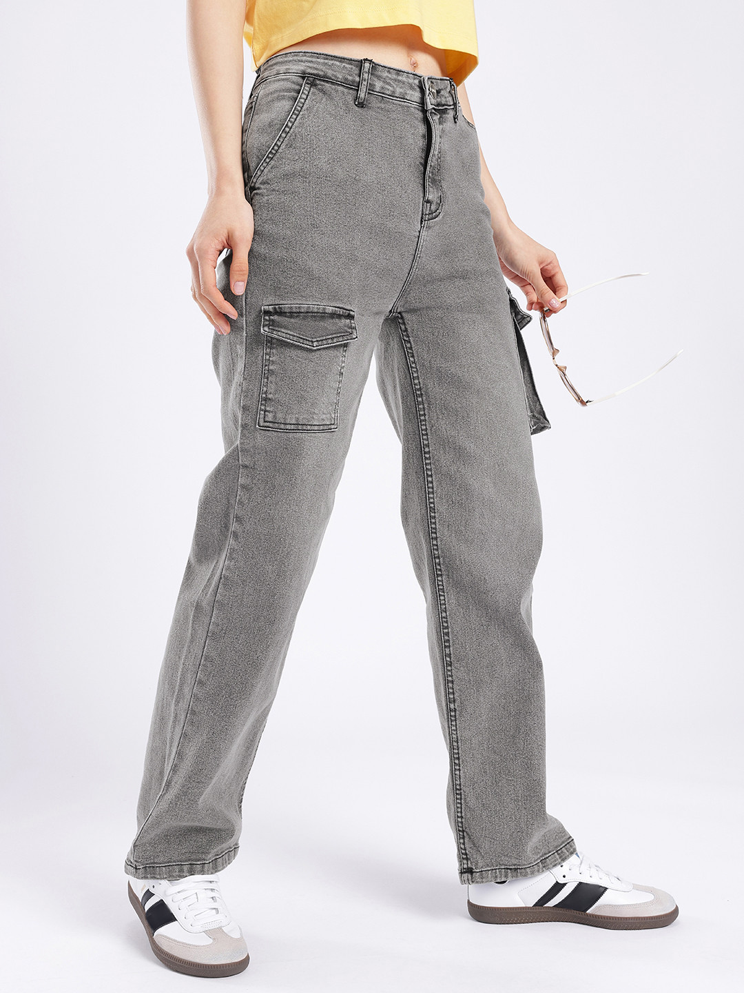 glitchez Women Cargo Fit Light Fade Stretchable Straight Fit Jeans