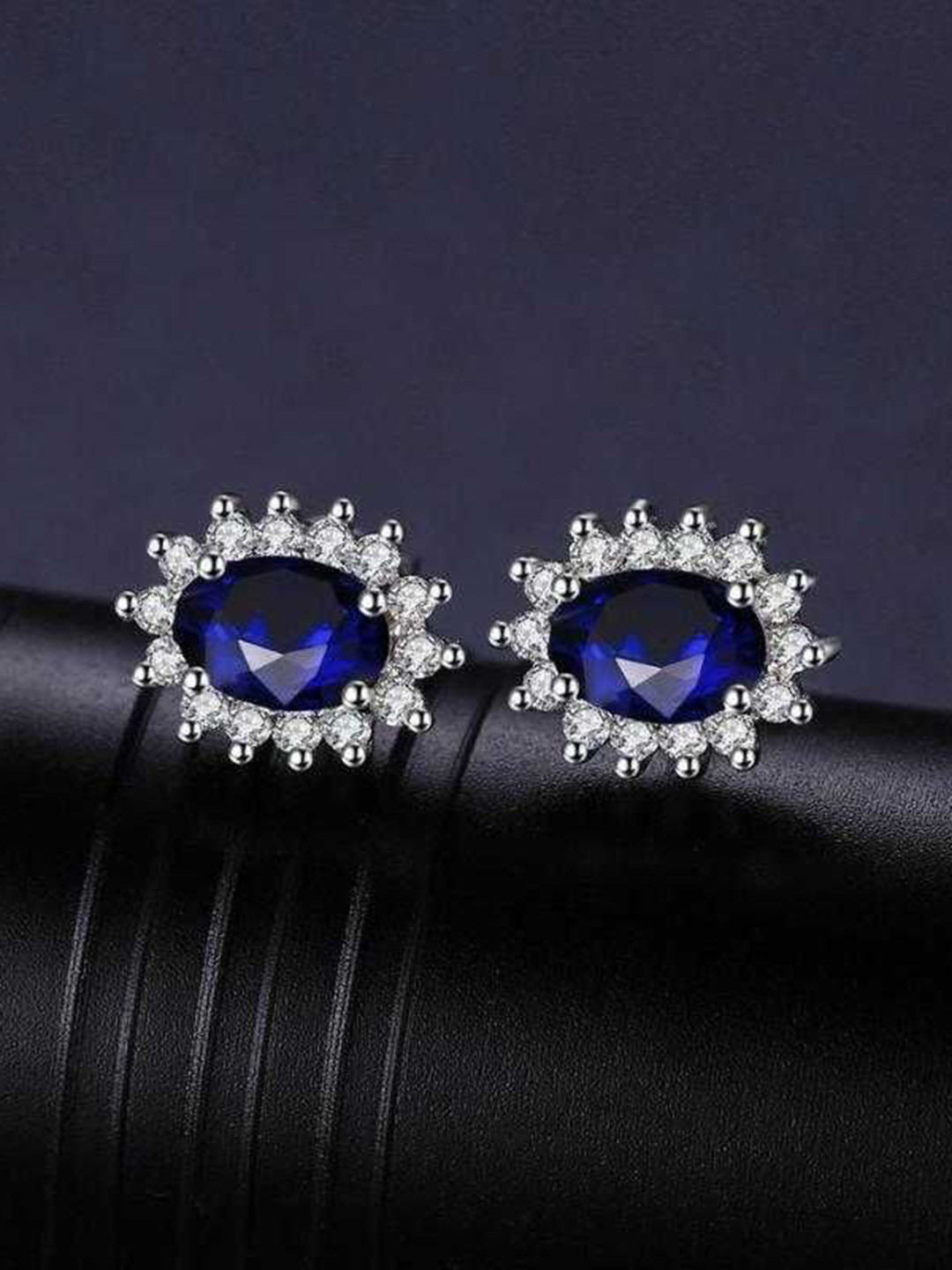 Bling Queen 925 Sterling Silver-Plated Artificial Stones Studded Oval Shaped Studs