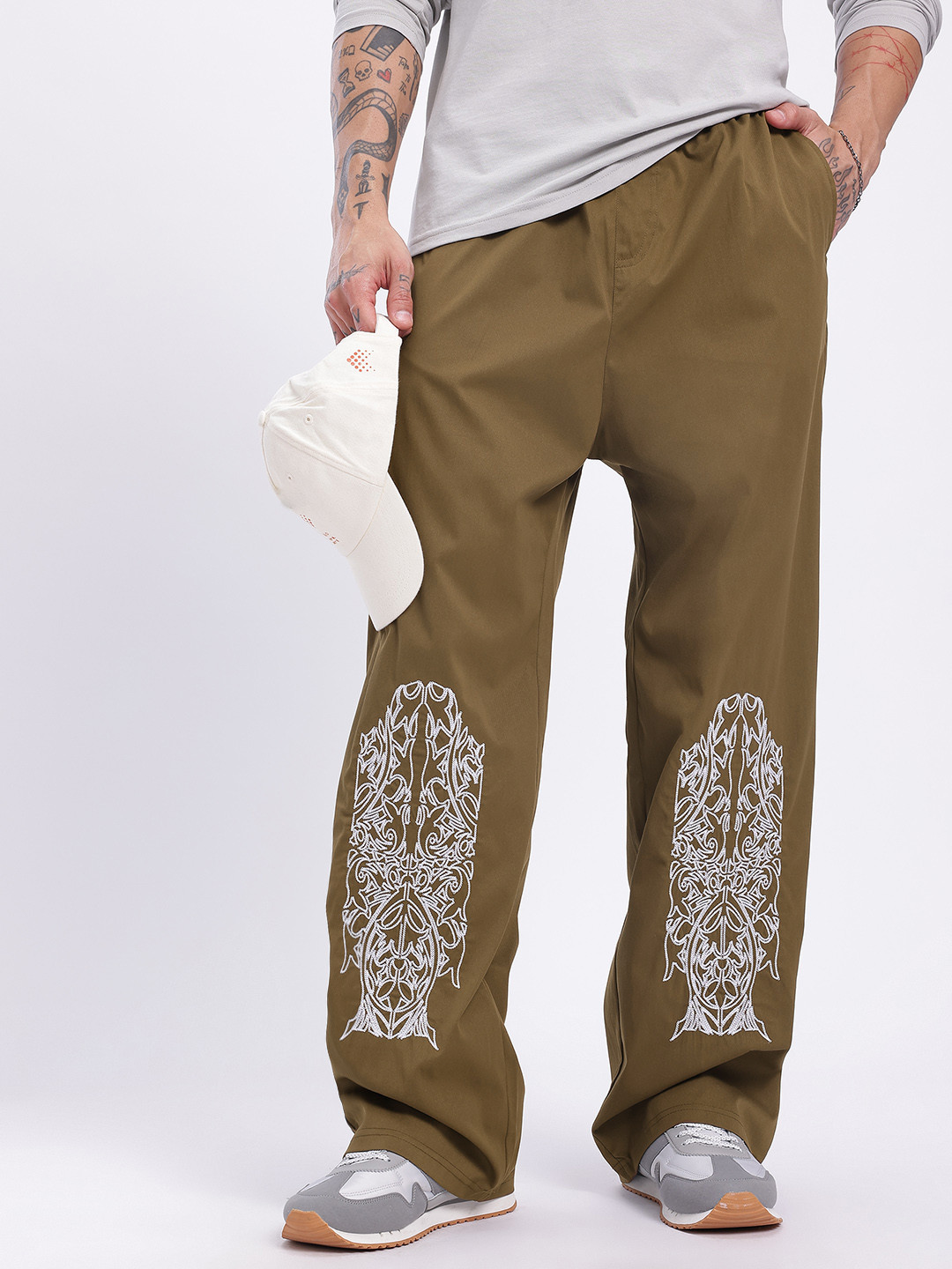 StyleCast Men Mid-Rise Relaxed Fit Trousers