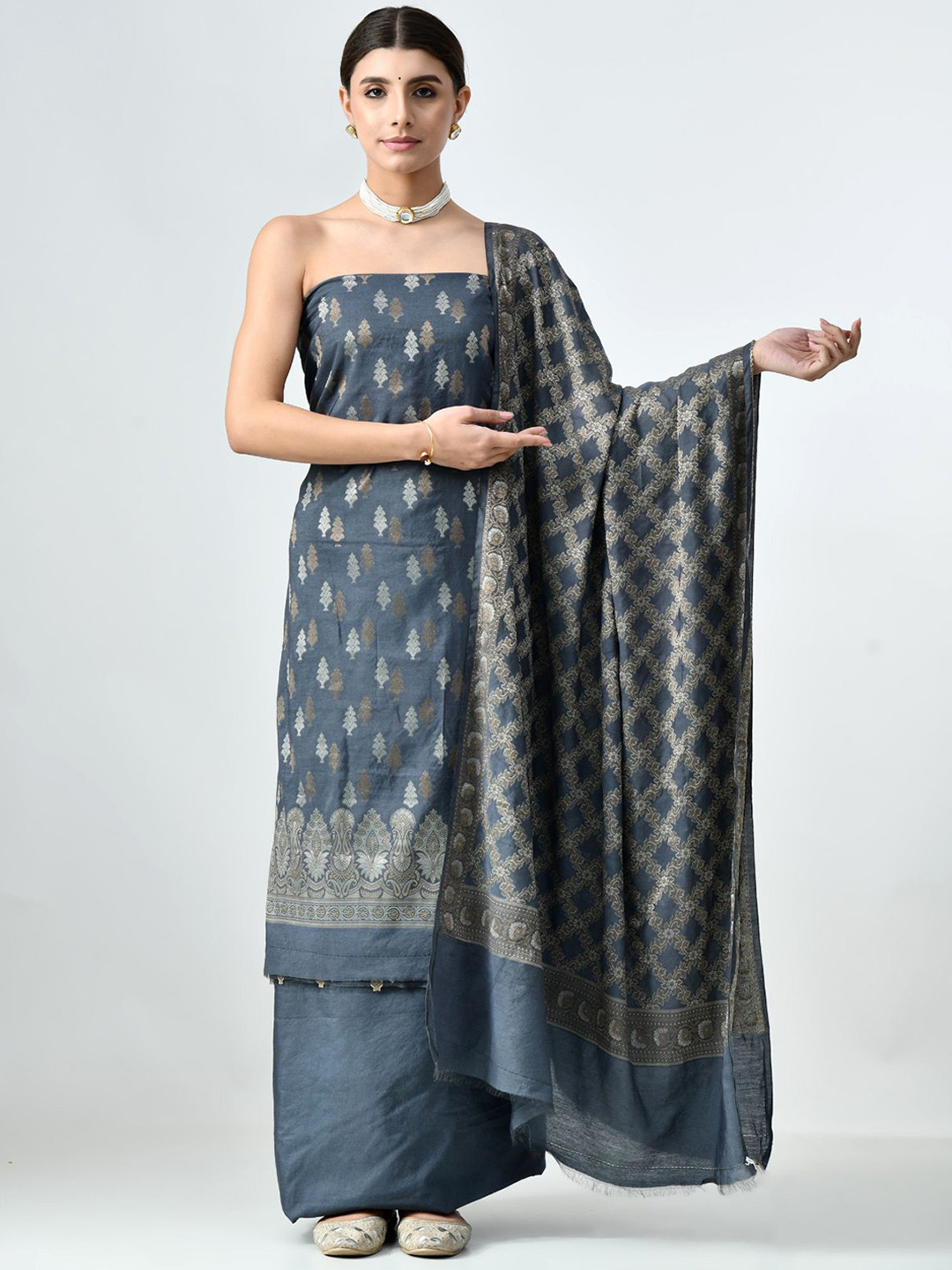 THE WEAVERS SHOP BY RAAVI Printed Pure Silk Unstitched Dress Material