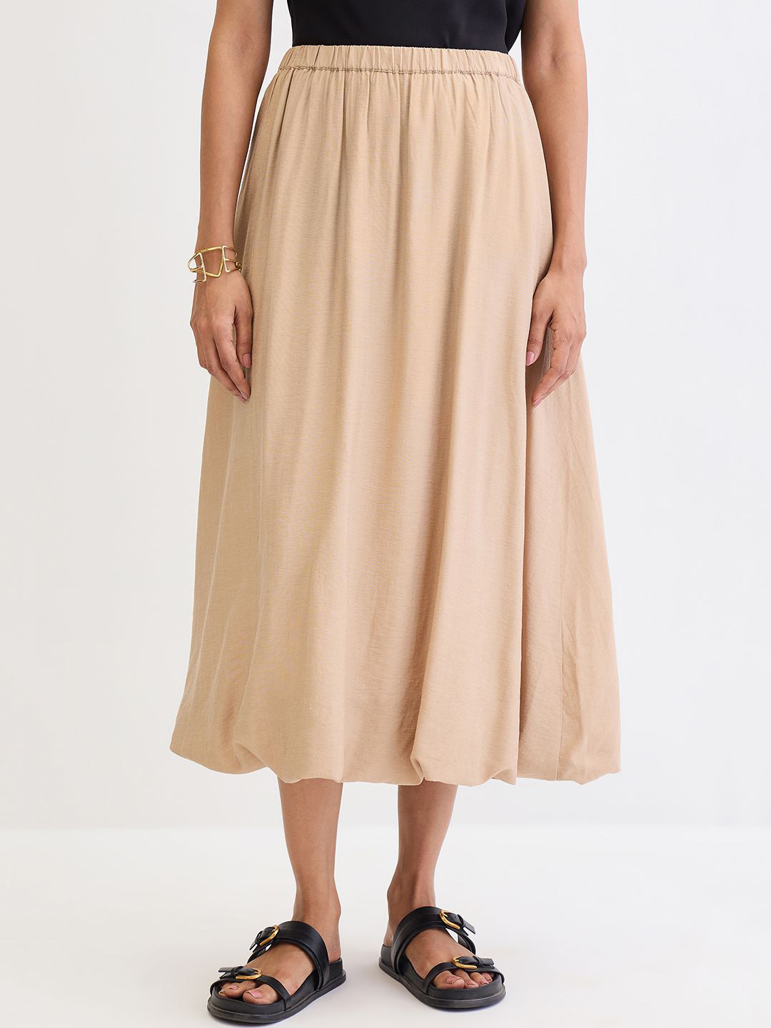 FEMMELLA Bubble Hem Flared Midi Skirt