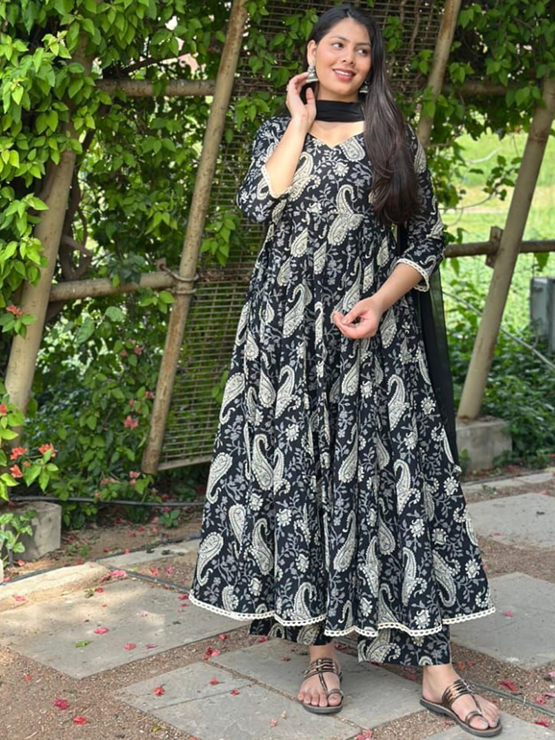 Aaysa Kurti Women Paisley Printed Regular Pure Cotton Kurtas & Trousers With Dupatta