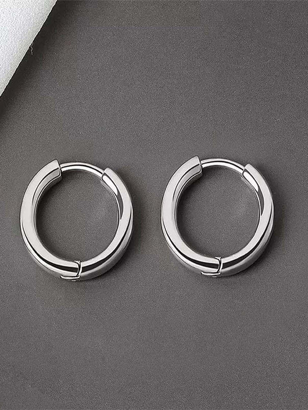 VAMA Men Stainless Steel Anti Tarnish Round Silver Hoop Earring Huggie Piercing Bali