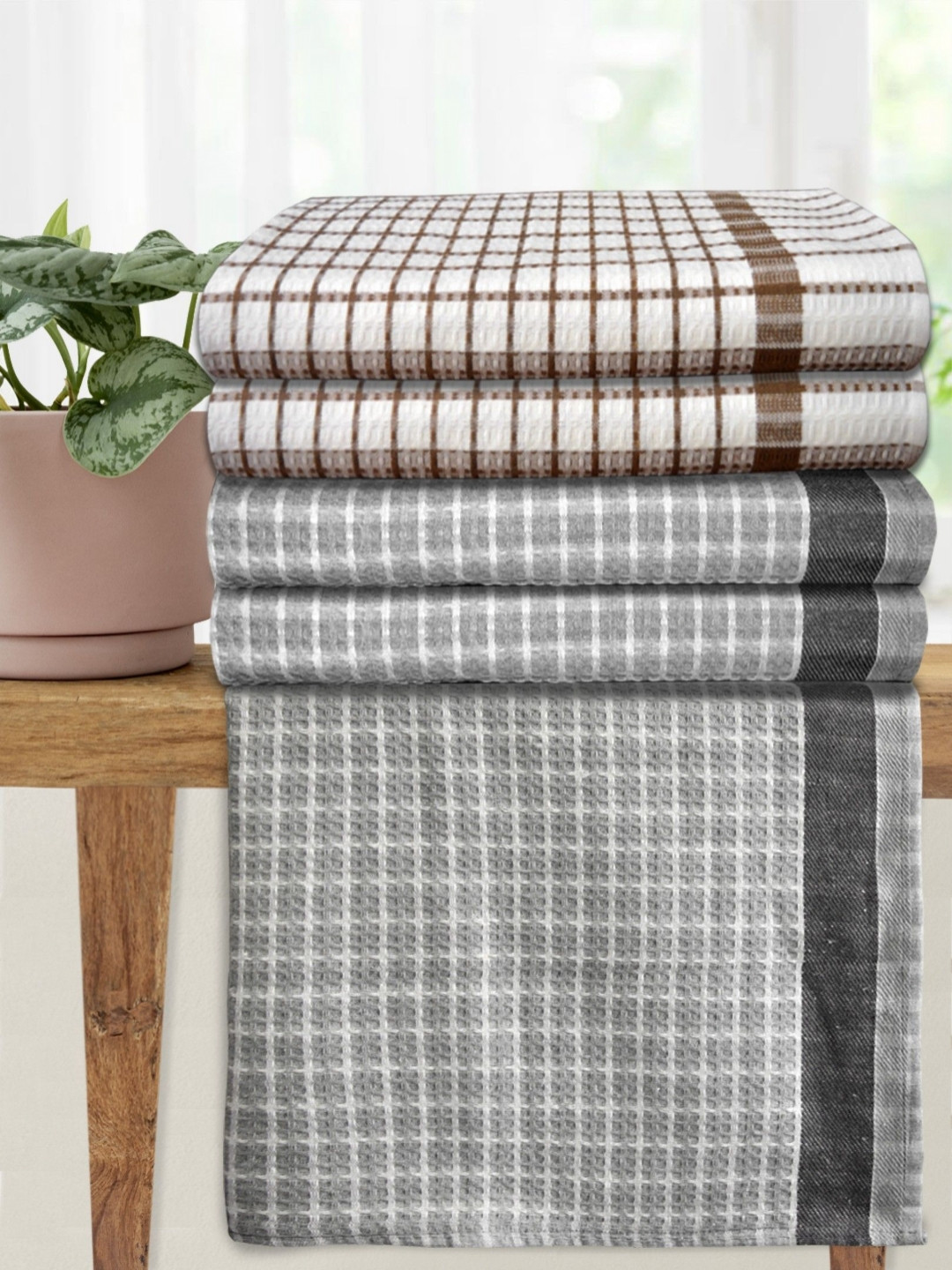 Athom Living White And Brown 5 Pieces Printed Cotton 210 GSM Bath Towel