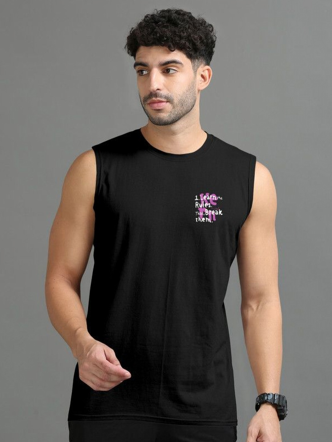 Triptee Men V-Neck Pure Cotton Applique T-shirt