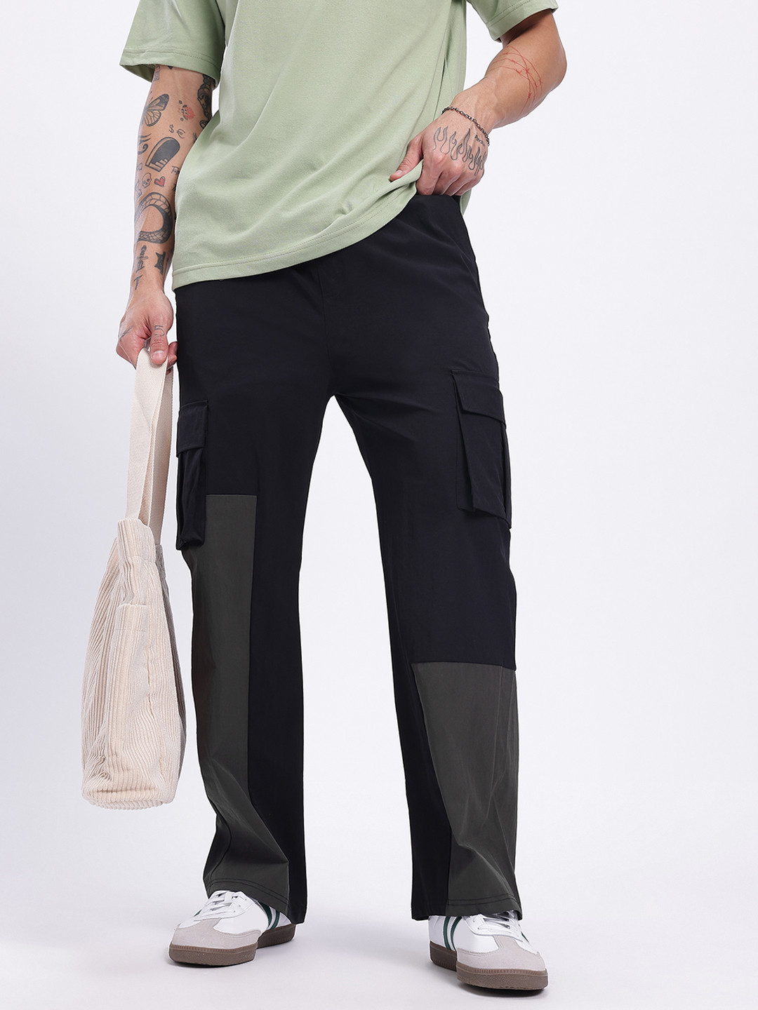 Kook N Keech Men Cargo Relaxed Fit Trousers