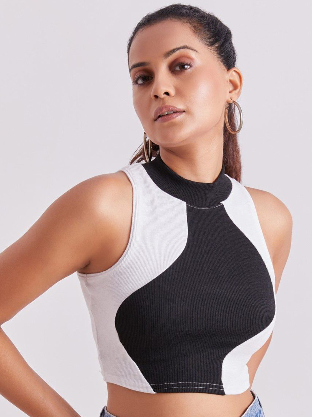 The Cloth Crow Colourblocked High Neck Crop Top
