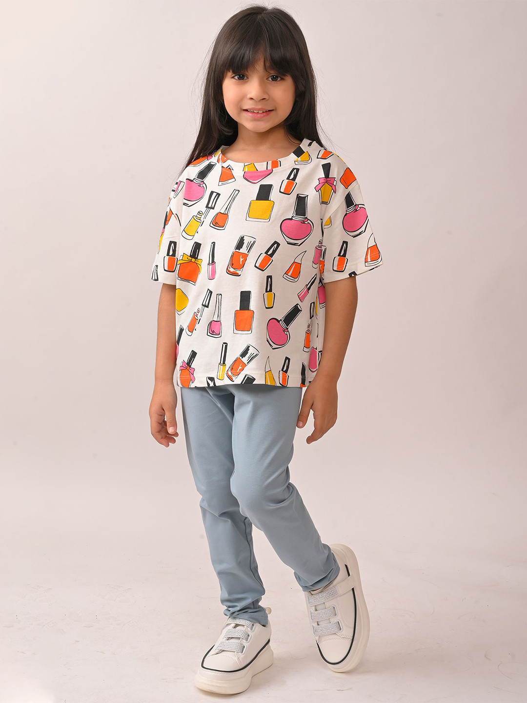 YK kids Girls Nail Paint Printed T-Shirt & Leggings Clothing Set