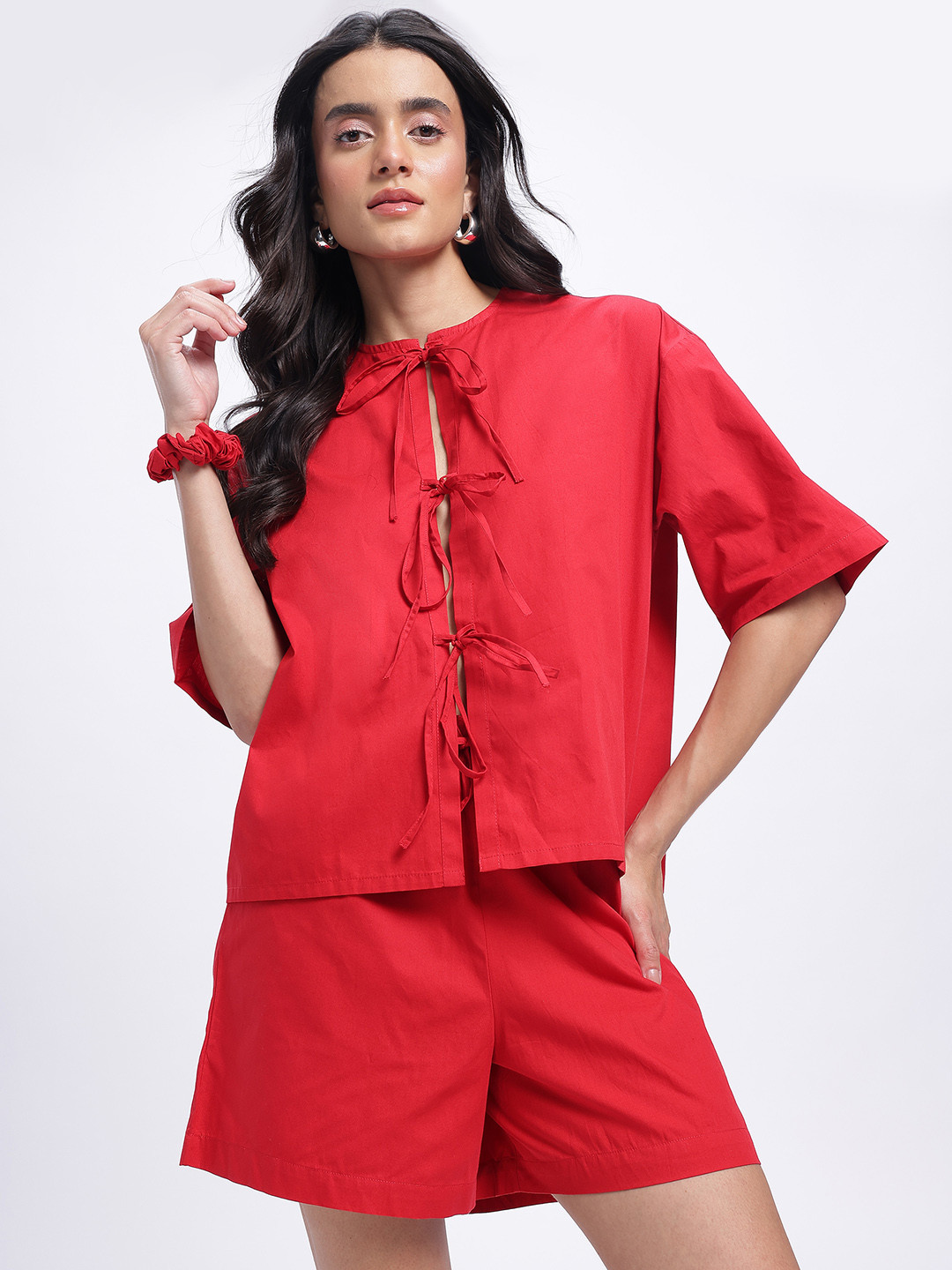 glitchez Tie-Ups Cotton Drop-Sleeves Poplin Relaxed Top & Shorts with Scrunchie