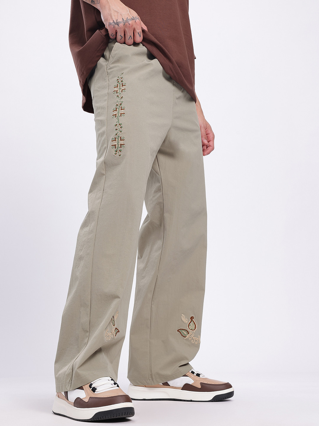 glitchez Men Wide Leg Embroidered Trouser