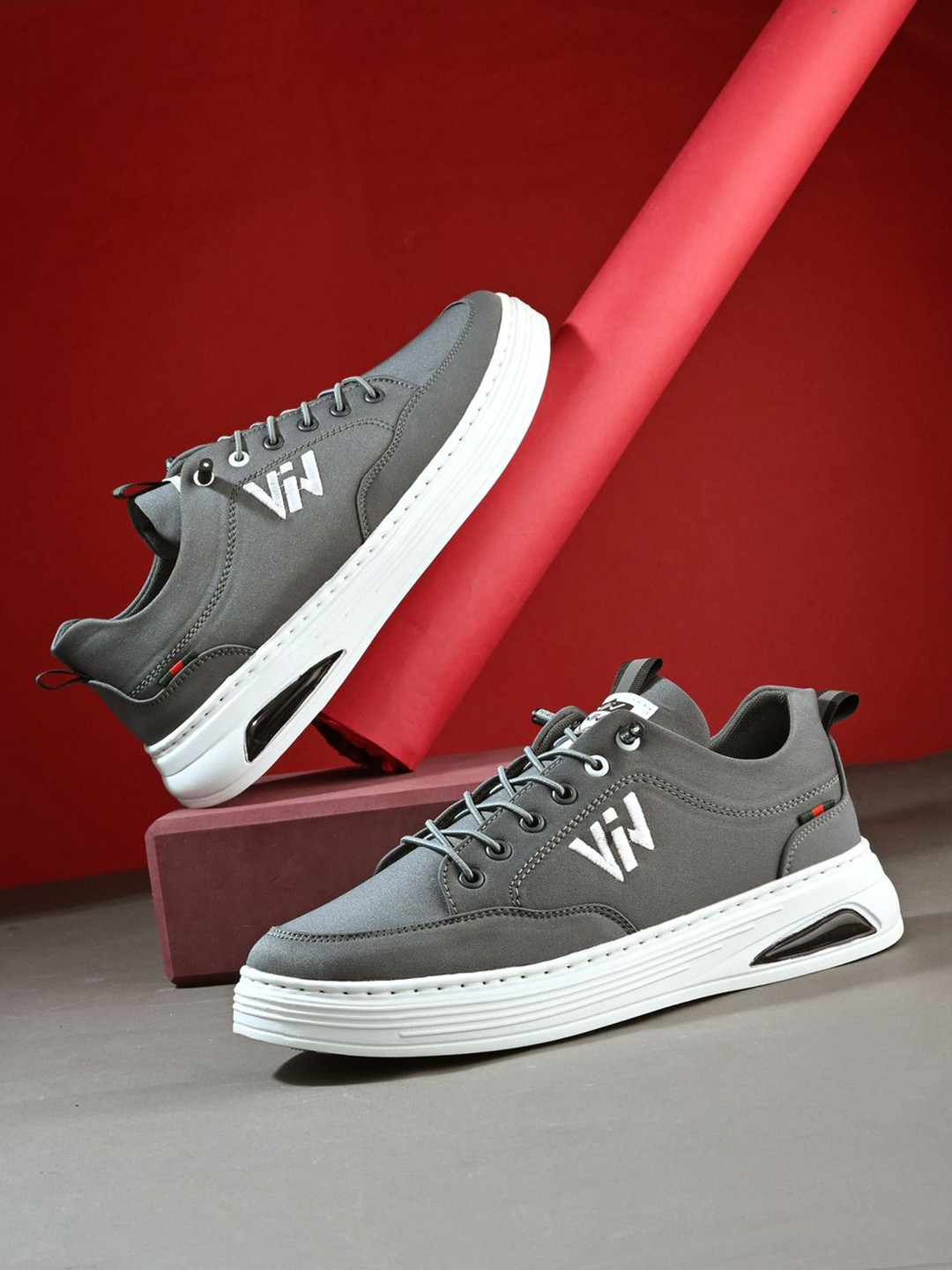 VIV Men Woven Design Lace-Ups Sneakers