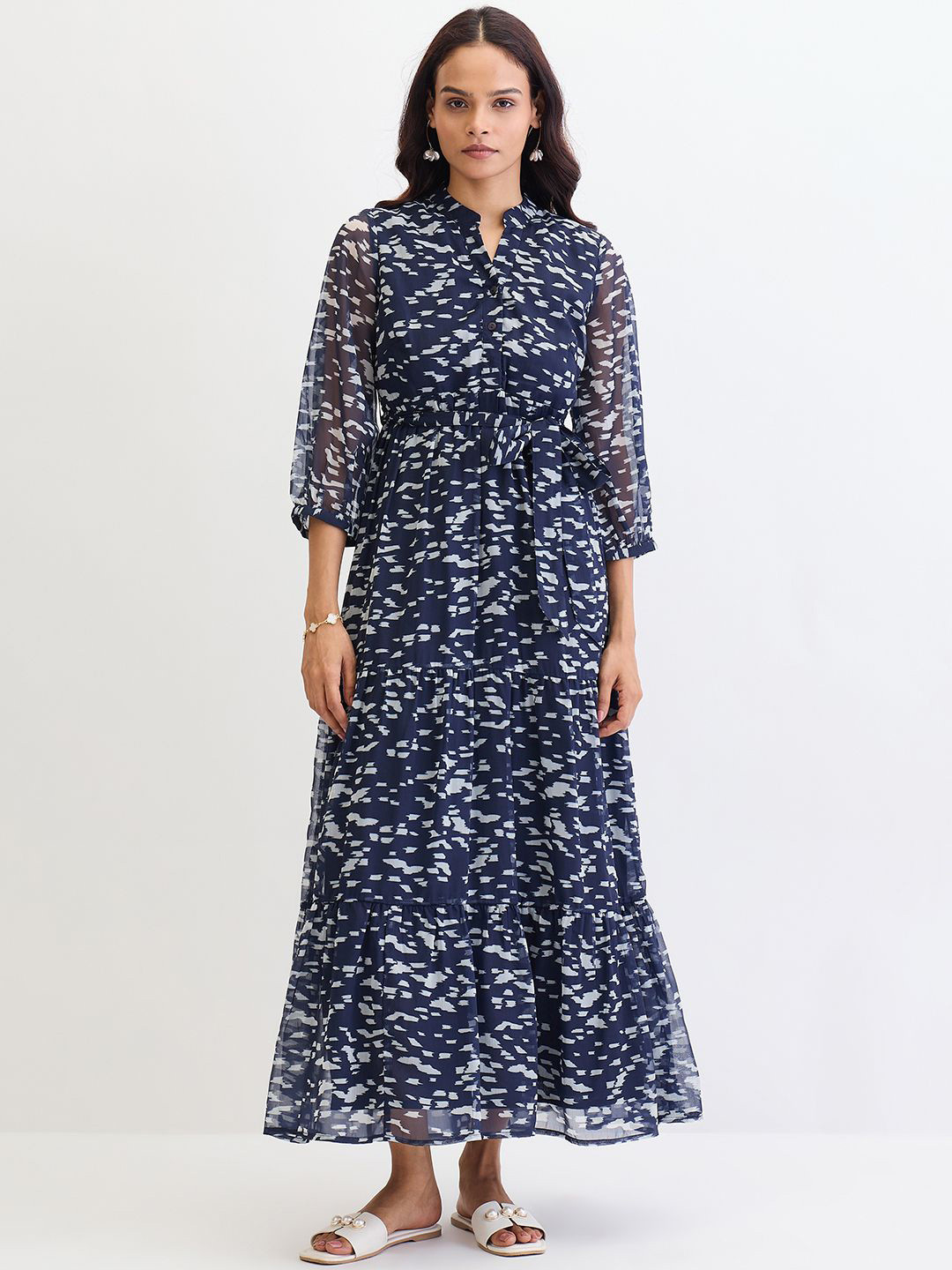 FEMMELLA Women Printed Chiffon Maxi Dress