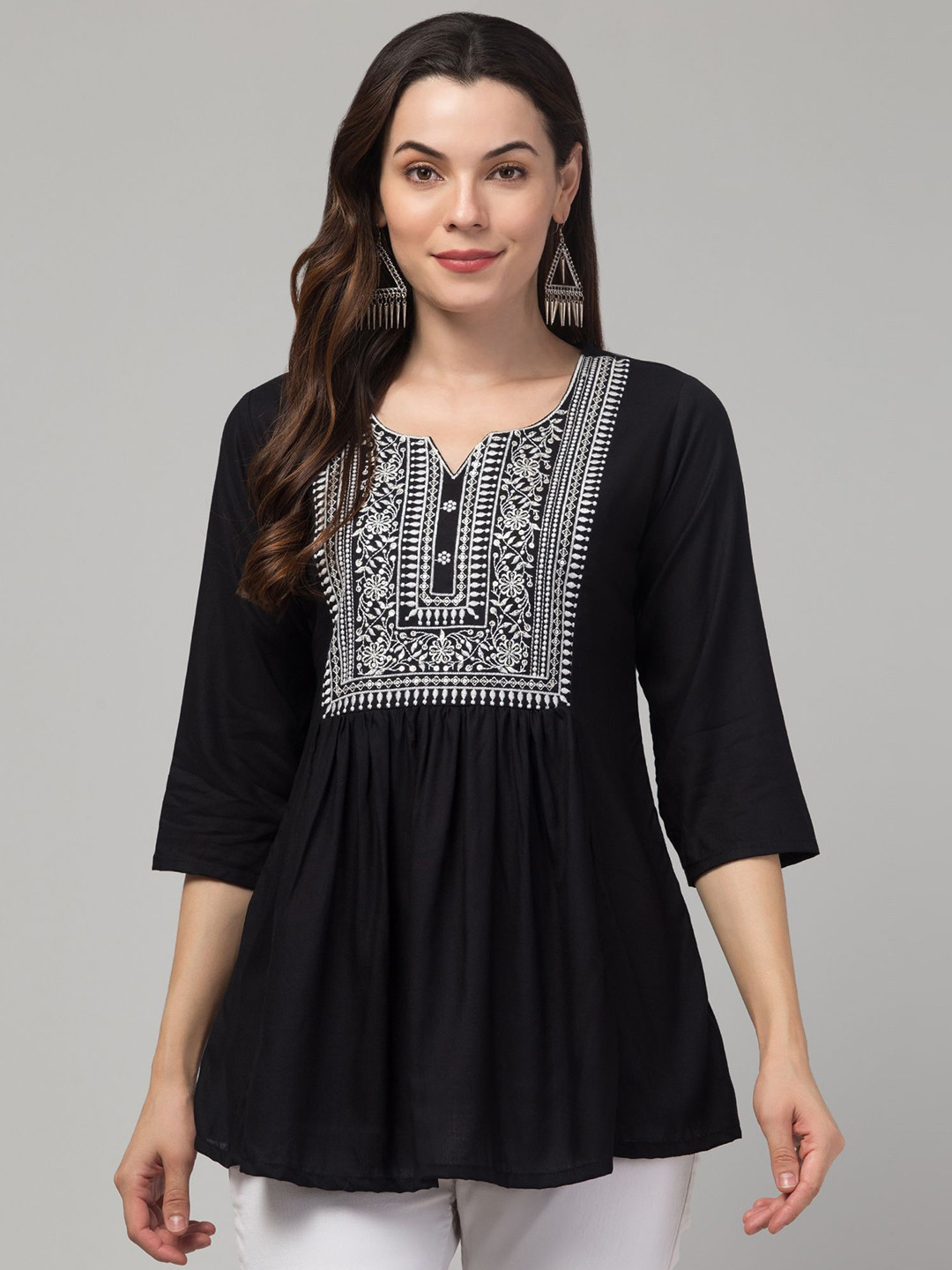 CROWN KING Ethnic Motifs Embroidered Top