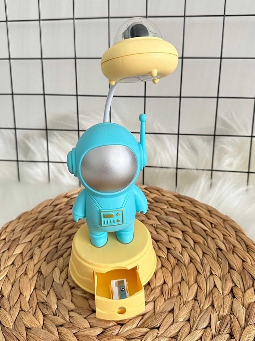 MUREN Kids Astronaut Theme Table Lamp For Study Desk