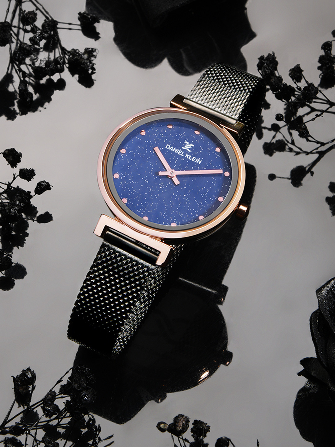 Daniel Klein Women Magenta Shimmer Analogue Watch