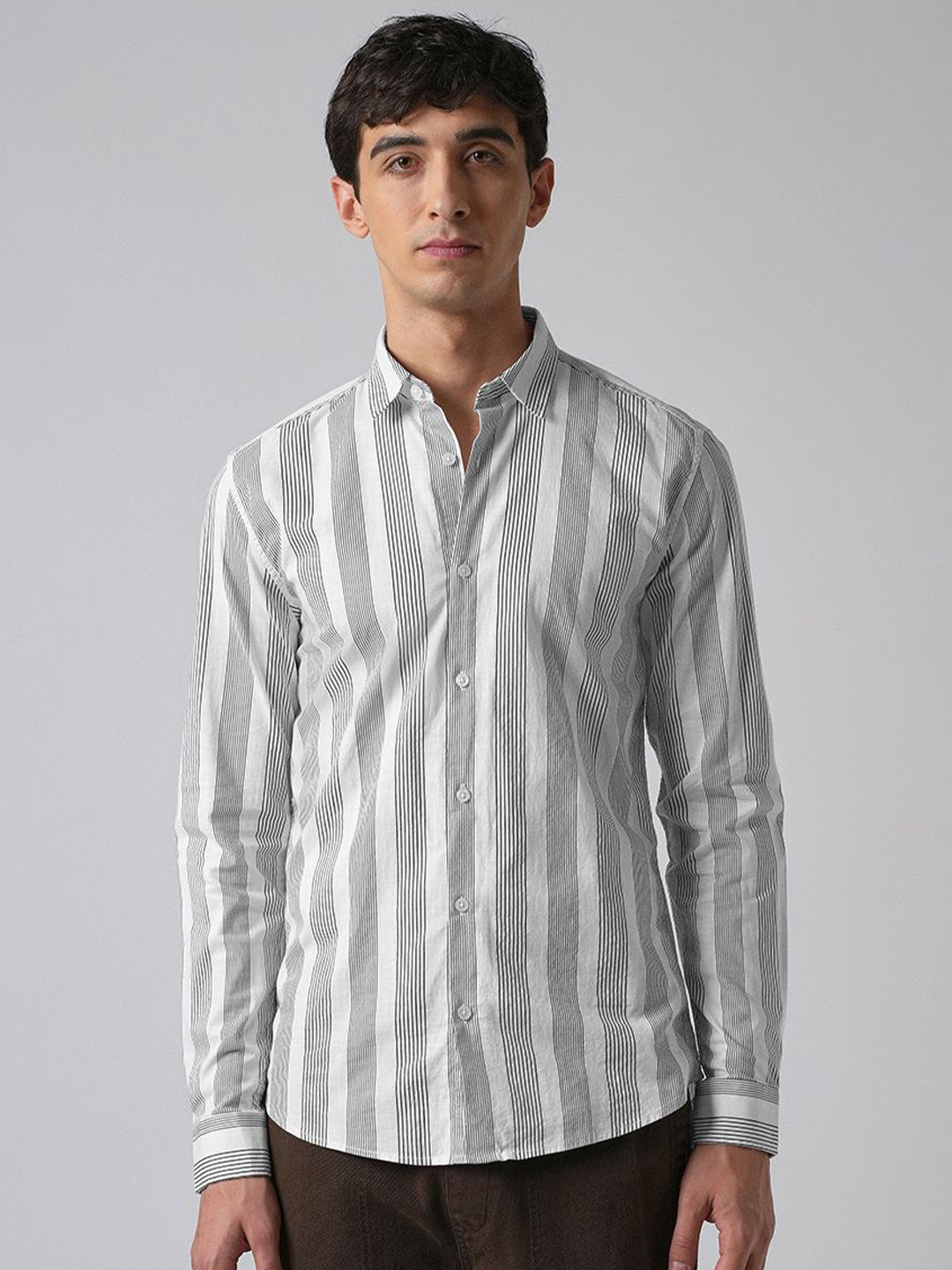Banana Club White Vertical Pin Stripe Cotton/Linen Shirt