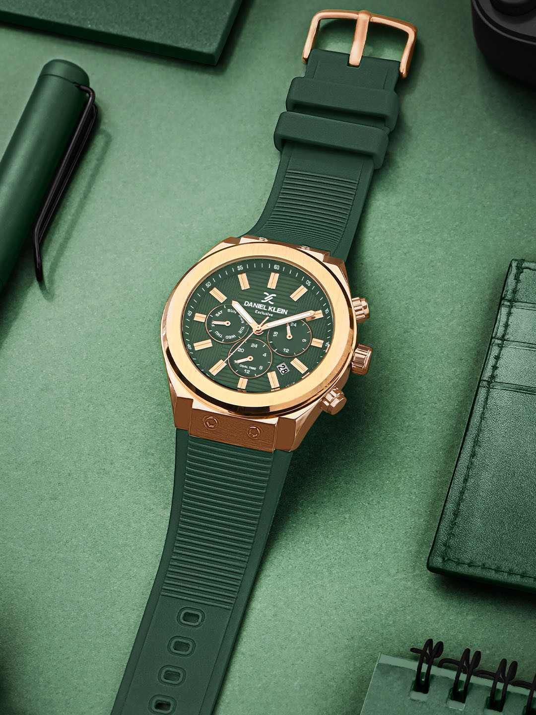 Daniel Klein Exclusive Men Green Dial & Textured Straps Analogue Watch DK.1.13321-6