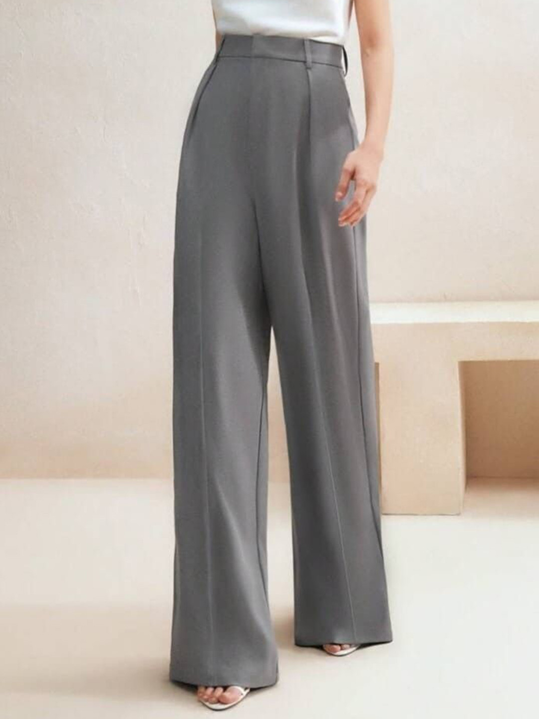 BROADSTAR Women Solid High-Rise Pleated Regular Fit Trousers