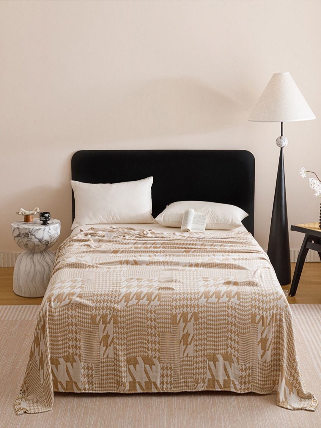 JC HOME Khaki & White AC Room Double Bed Quilt