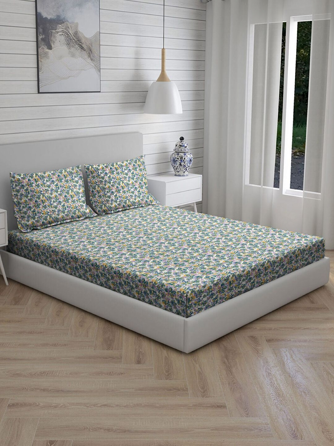 Living scapes by Pantaloons White Floral Cotton 210 TC Queen Fine Bedsheet with 2 Pillow Covers-59 x 87 inches