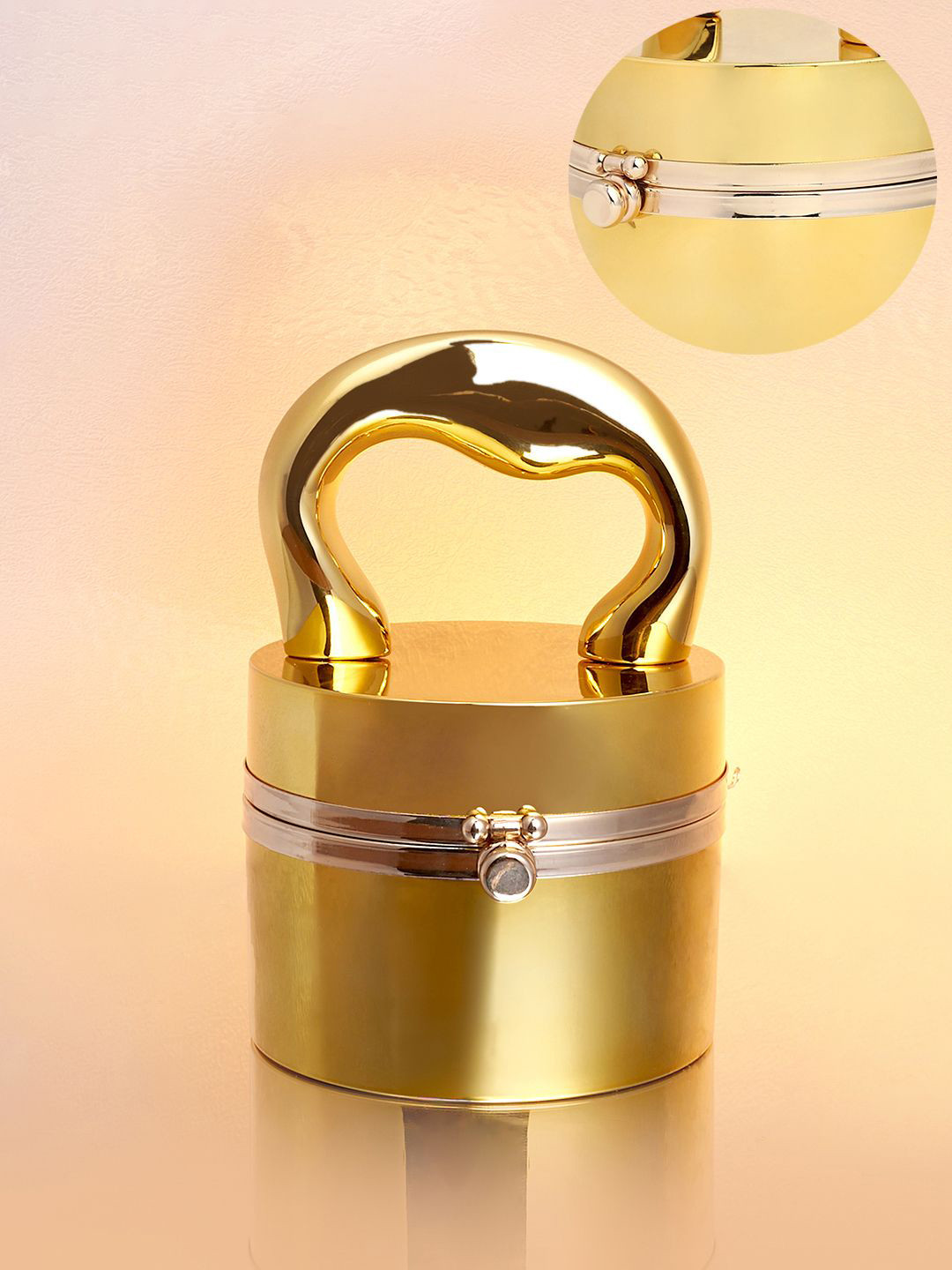 HAUTE SAUCE  Women Solid Miniature Handheld Bag