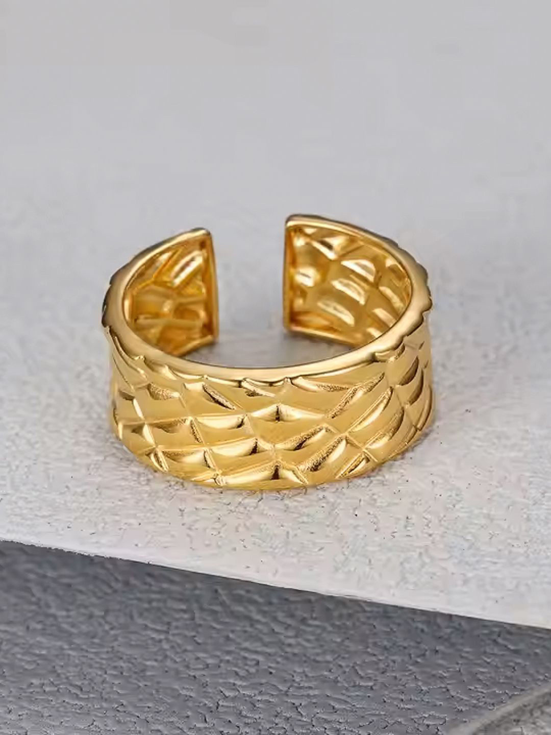 SHARLEEZ Textured Adjustable Finger Ring