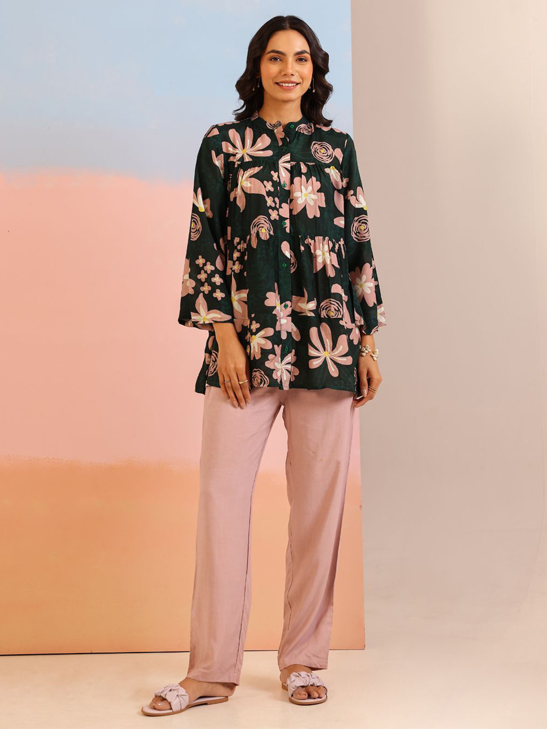 SANSKRUTIHOMES Women Green Mandarin Collar Silk Blend Printed Co-Ords Set