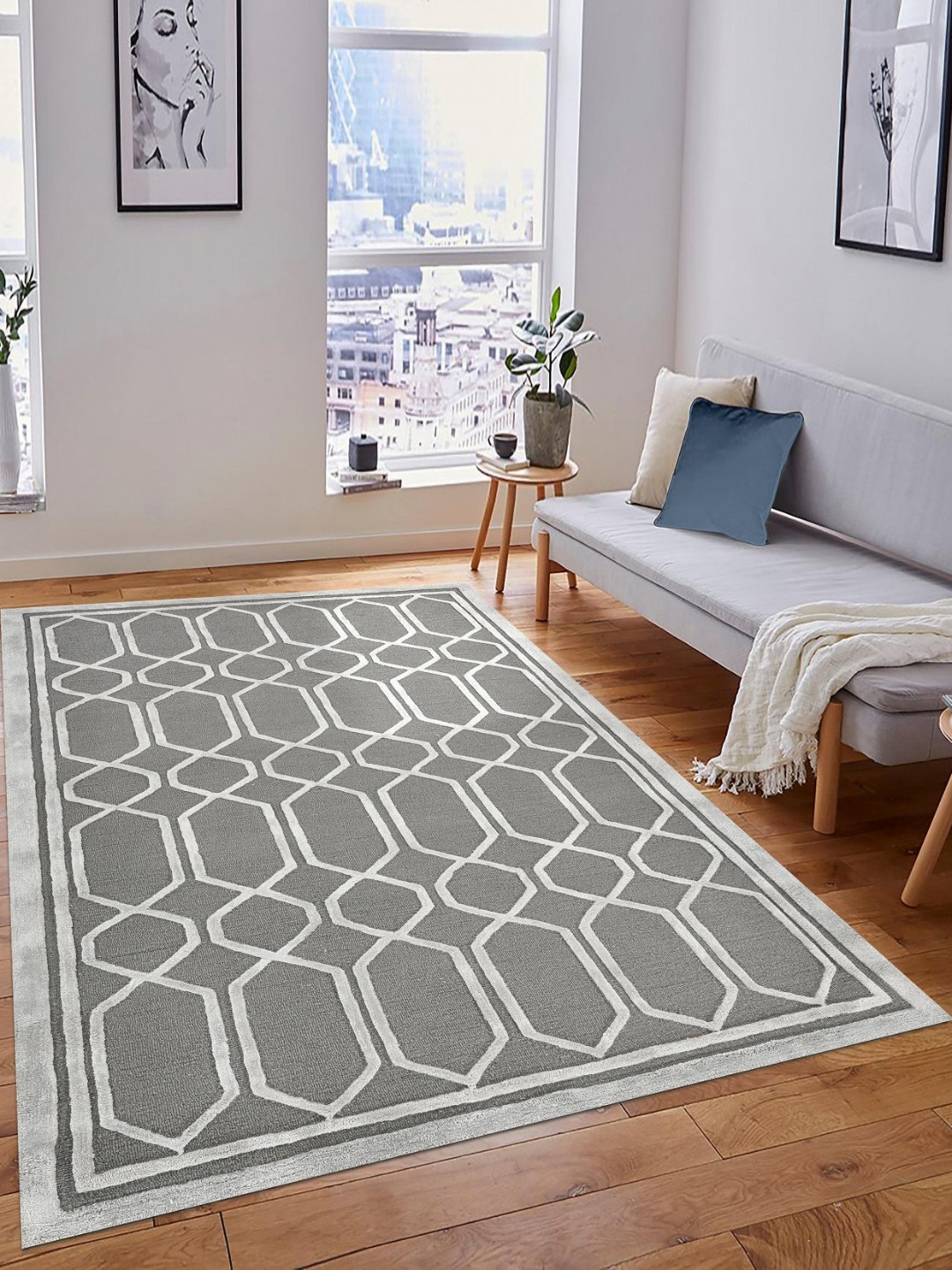 saraswatii global Lineation Grey & Off White Geometric Printed Tufted Woollen Carpet