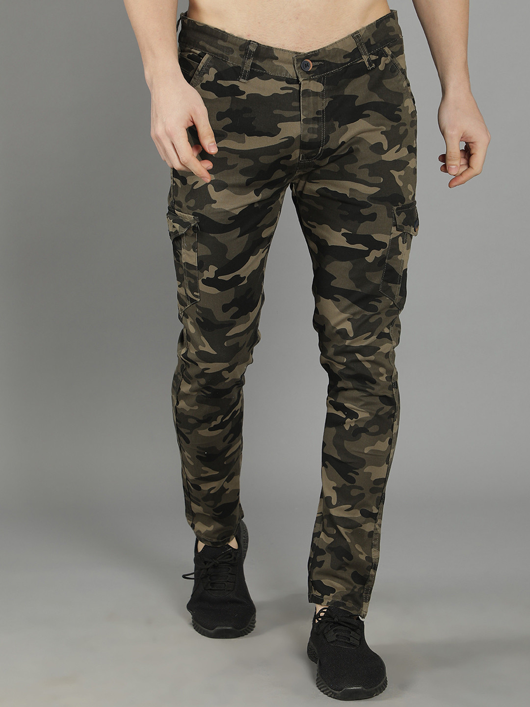 Hence Men Camouflage Printed Slim Fit Easy Wash Cotton Cargos Trousers