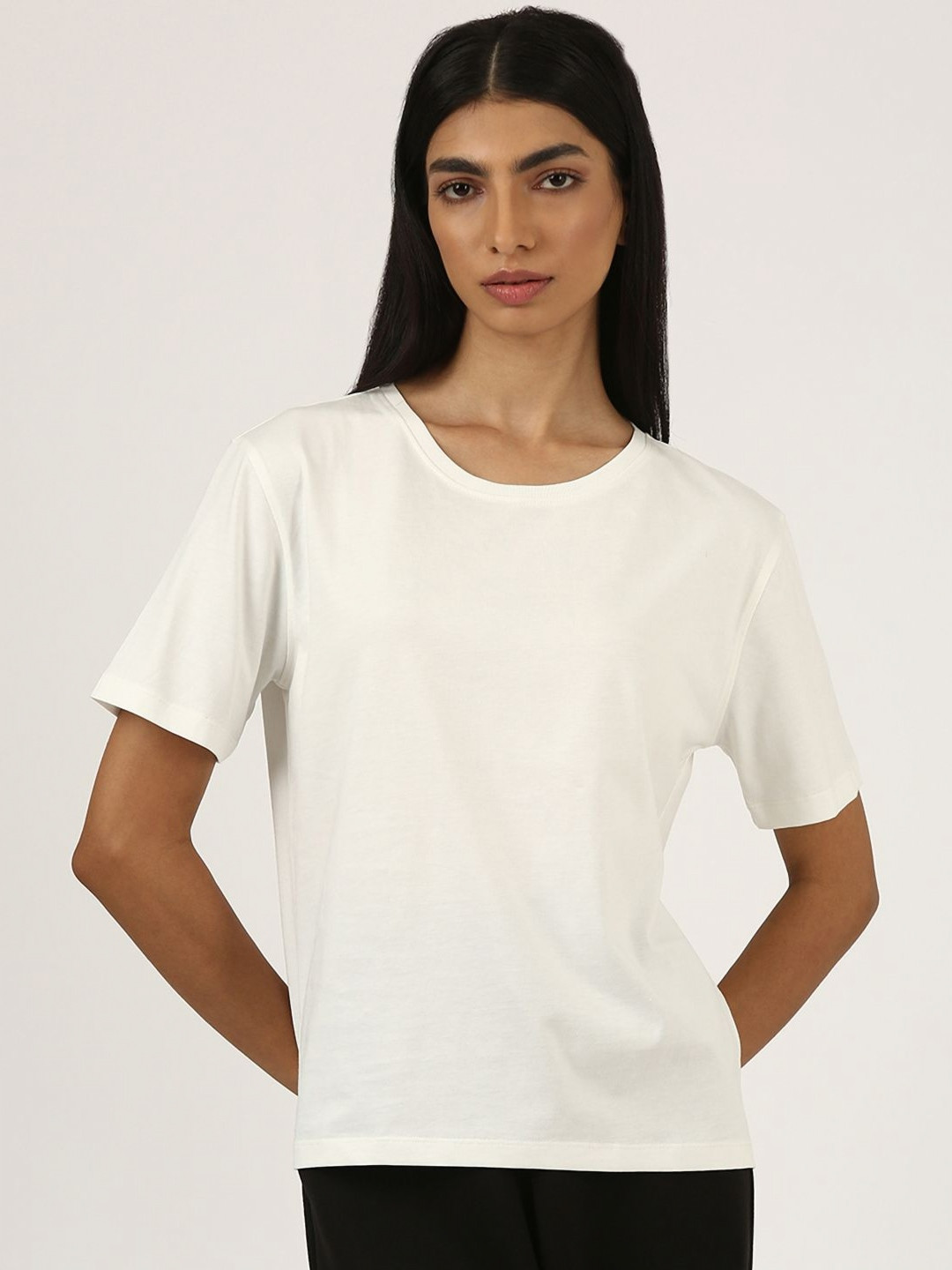 Jolene.club Solid Crew Neck Regular Sleeves Classic fit T-shirt