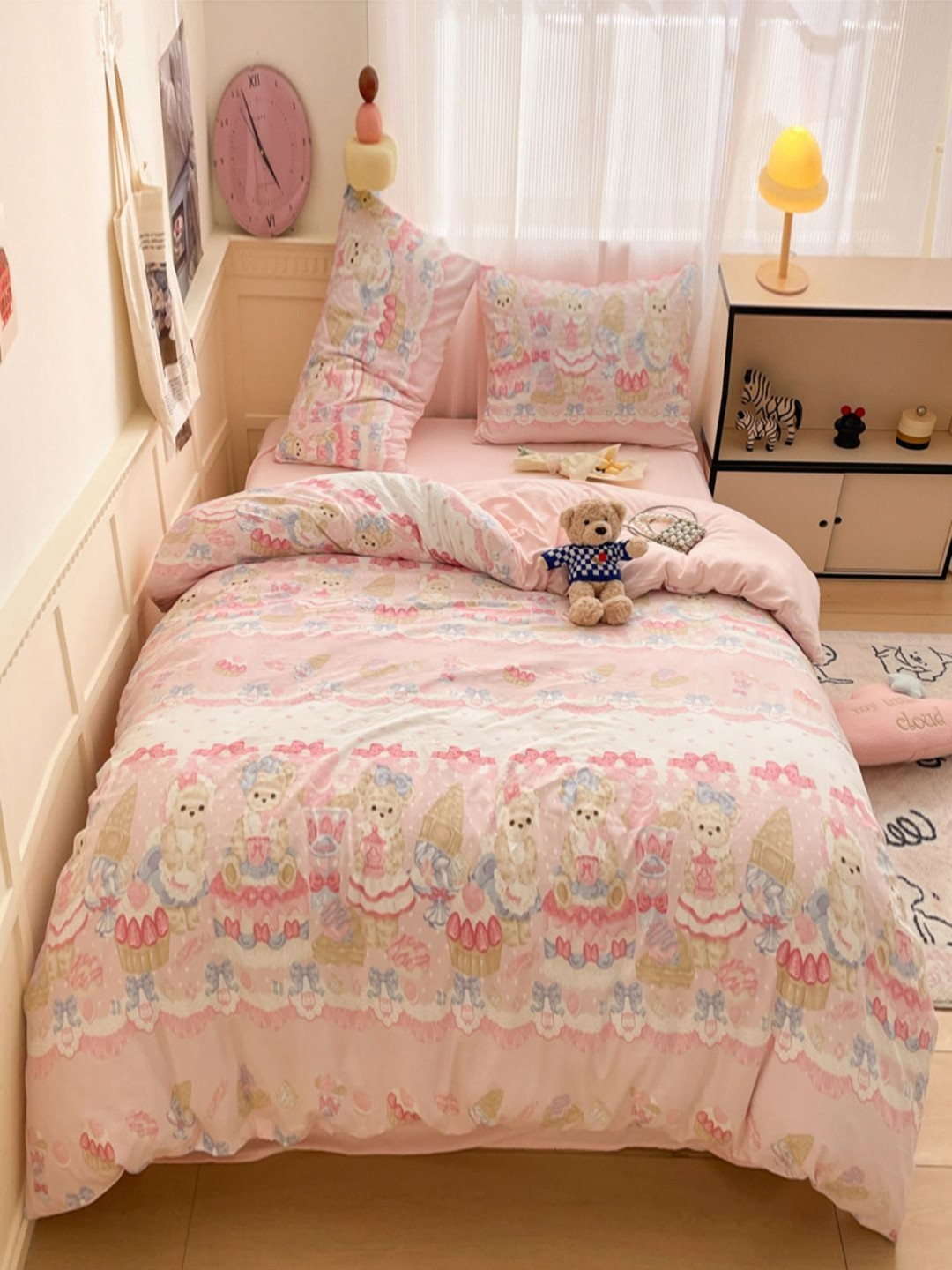 JC HOME Pink Cartoon Characters Printed 4 Pieces Queen Bedding Set