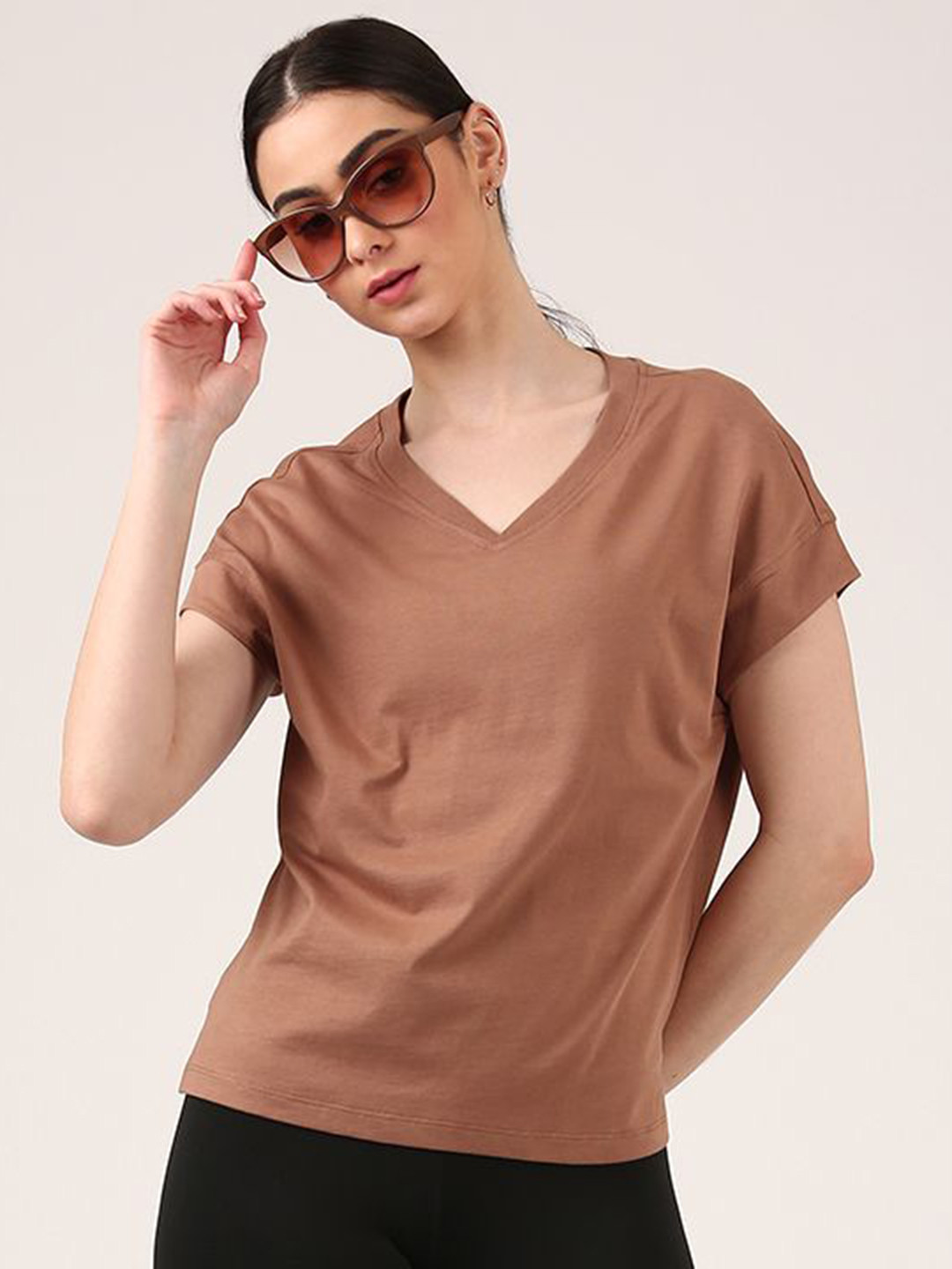 Jolene.club Terracotta Solid V-neck Cap Sleeves T-shirt