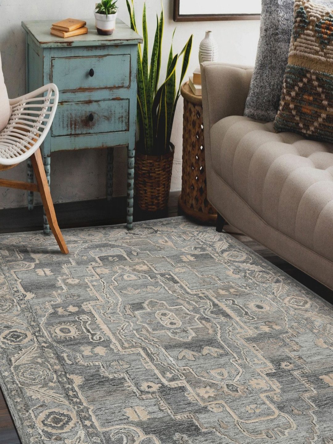saraswatii global Vestige Kilim Grey & Brown Ethnic Motifs Printed Tufted Woollen Carpet
