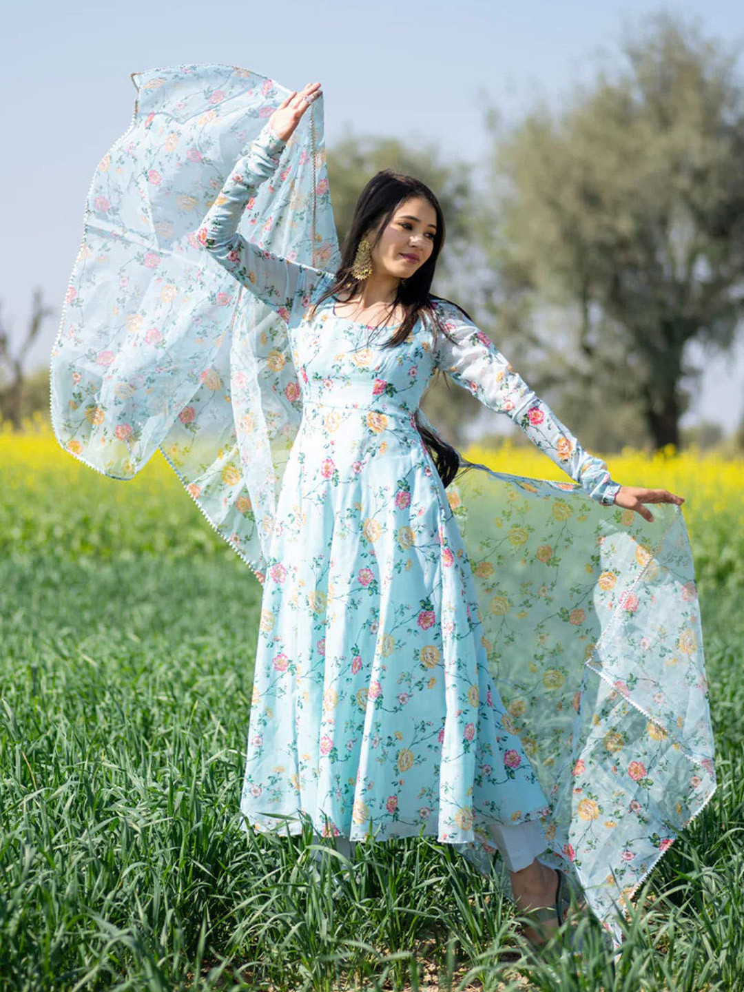 Raiyani Enterprise Women Floral Printed Regular Kurta with Churidar & Dupatta