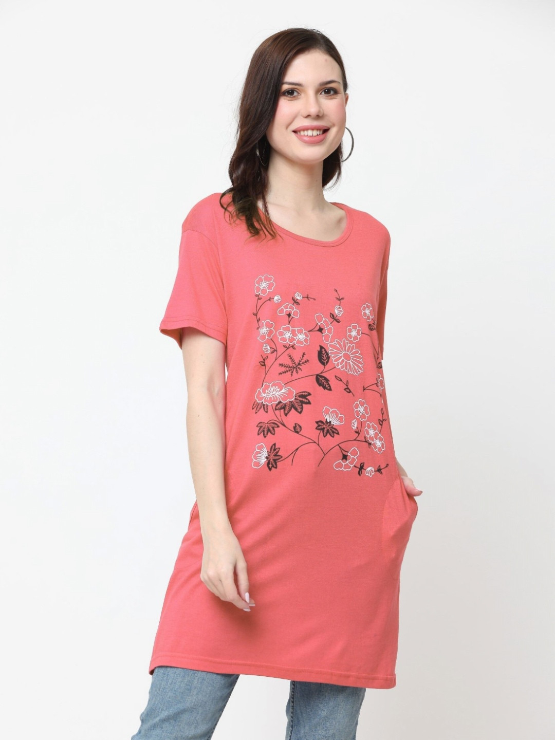 DDASPRATION Women Floral Printed Applique Oversized LonglineT-shirt