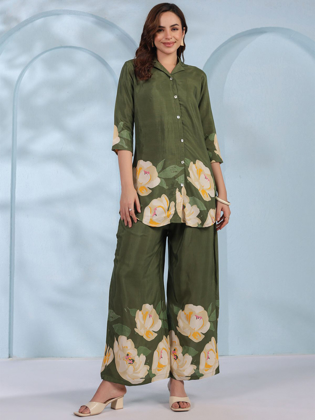 JISORA Women's Green Printed Russian Silk Top With Trousers Co-Ords