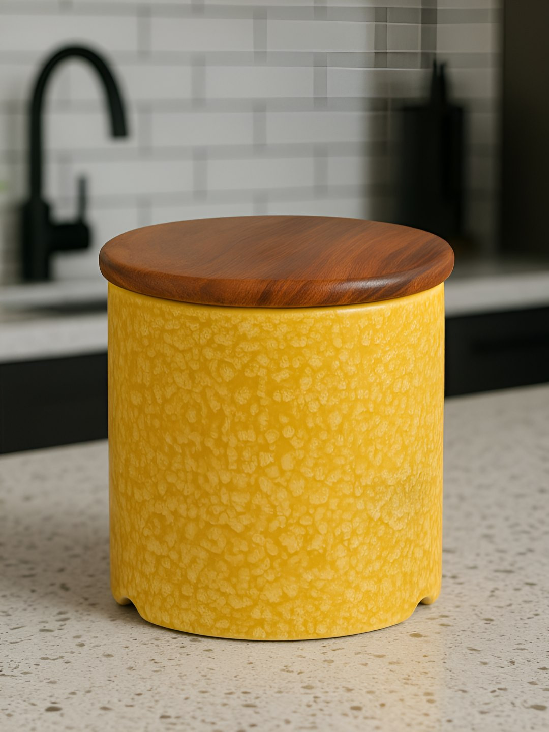 Stylemyway Yellow Marble Ceramic Air Tight Clip-On Canister-750ml