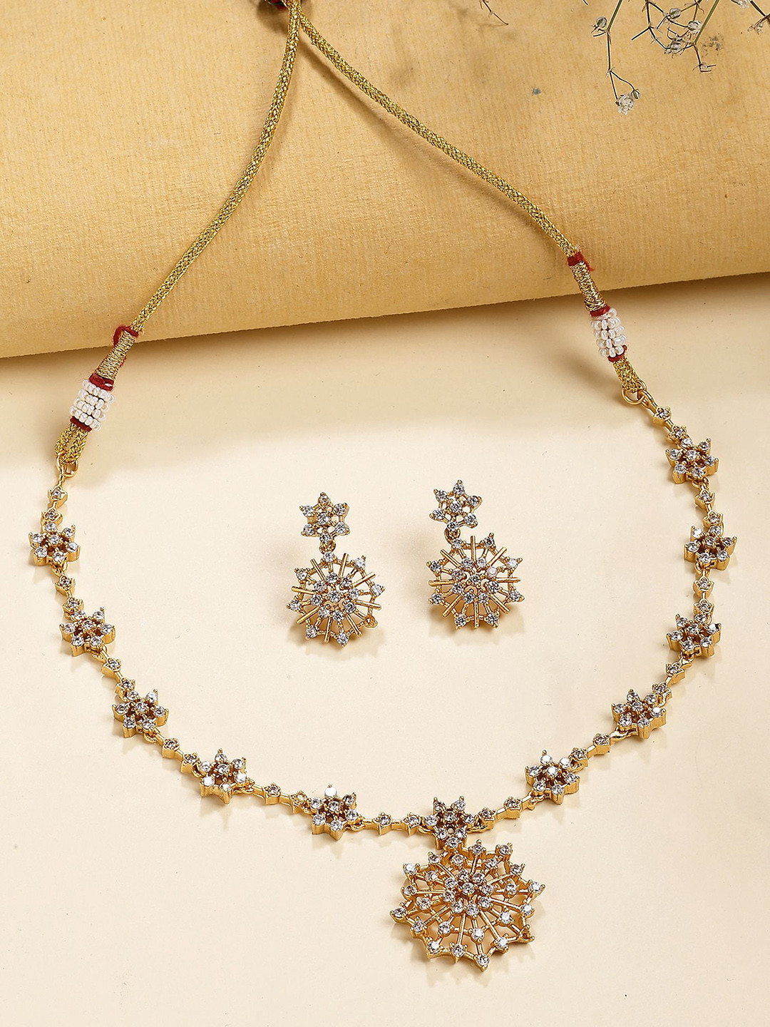 KARATCART Gold-Plated Stones Studded Floral Temple Design Jewellery Set