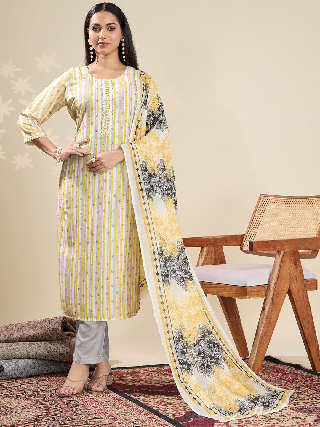Rekha Maniyar Floral Printed Beads & Stones Muslin Straight Kurta With Trousers & Dupatta
