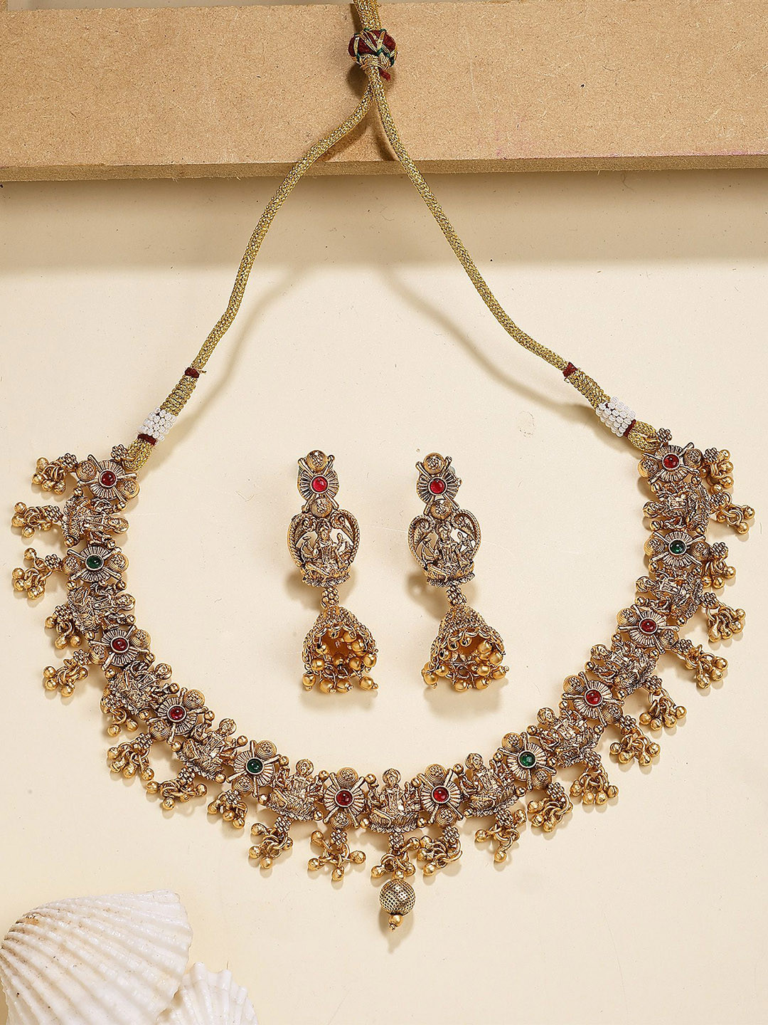 KARATCART Gold-Plated Green & Red Kundan Stone Studded Laxmi Mata Temple Jewellery Set