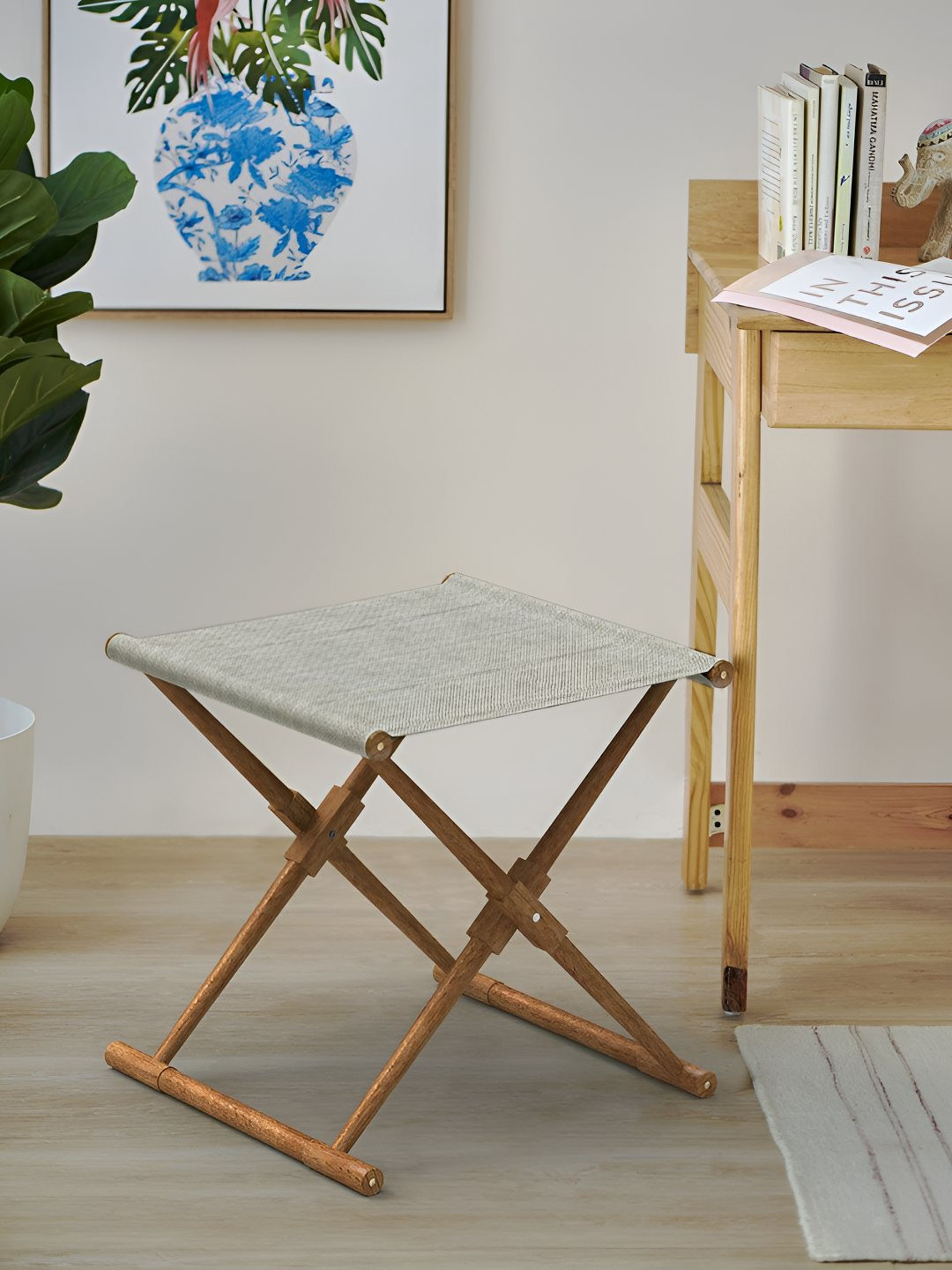 Chumbak Ivory Bistro FoldableStool