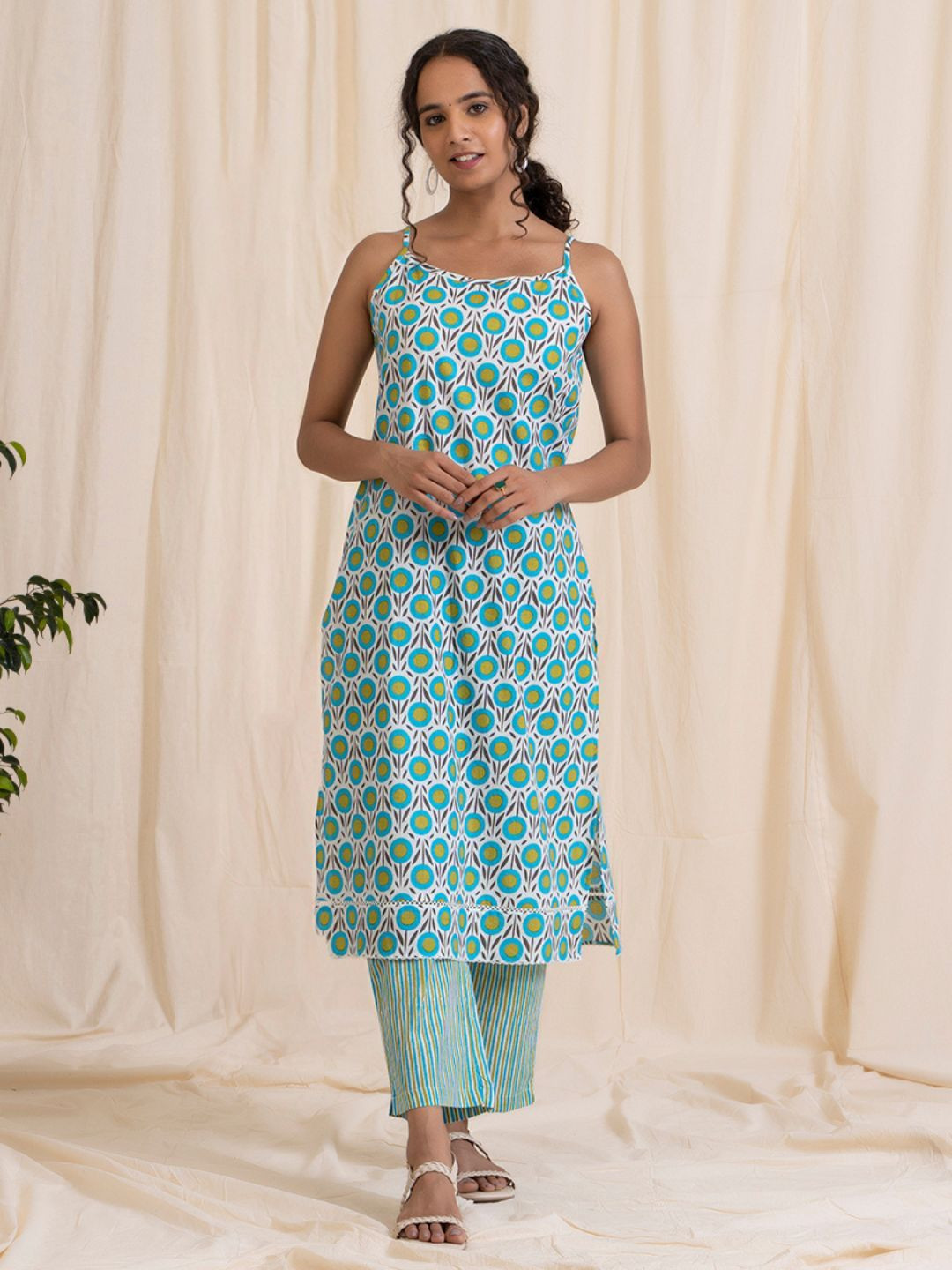 AKISO Women Geometric Printed Daily Cotton Straight Kurtas