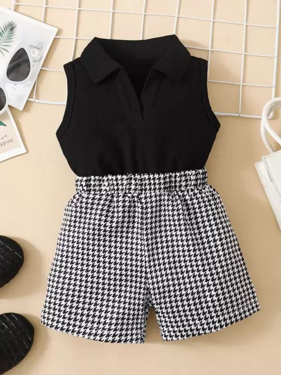 TOGEPI Girls Printed Polo Collar Top with Houndstooth Shorts