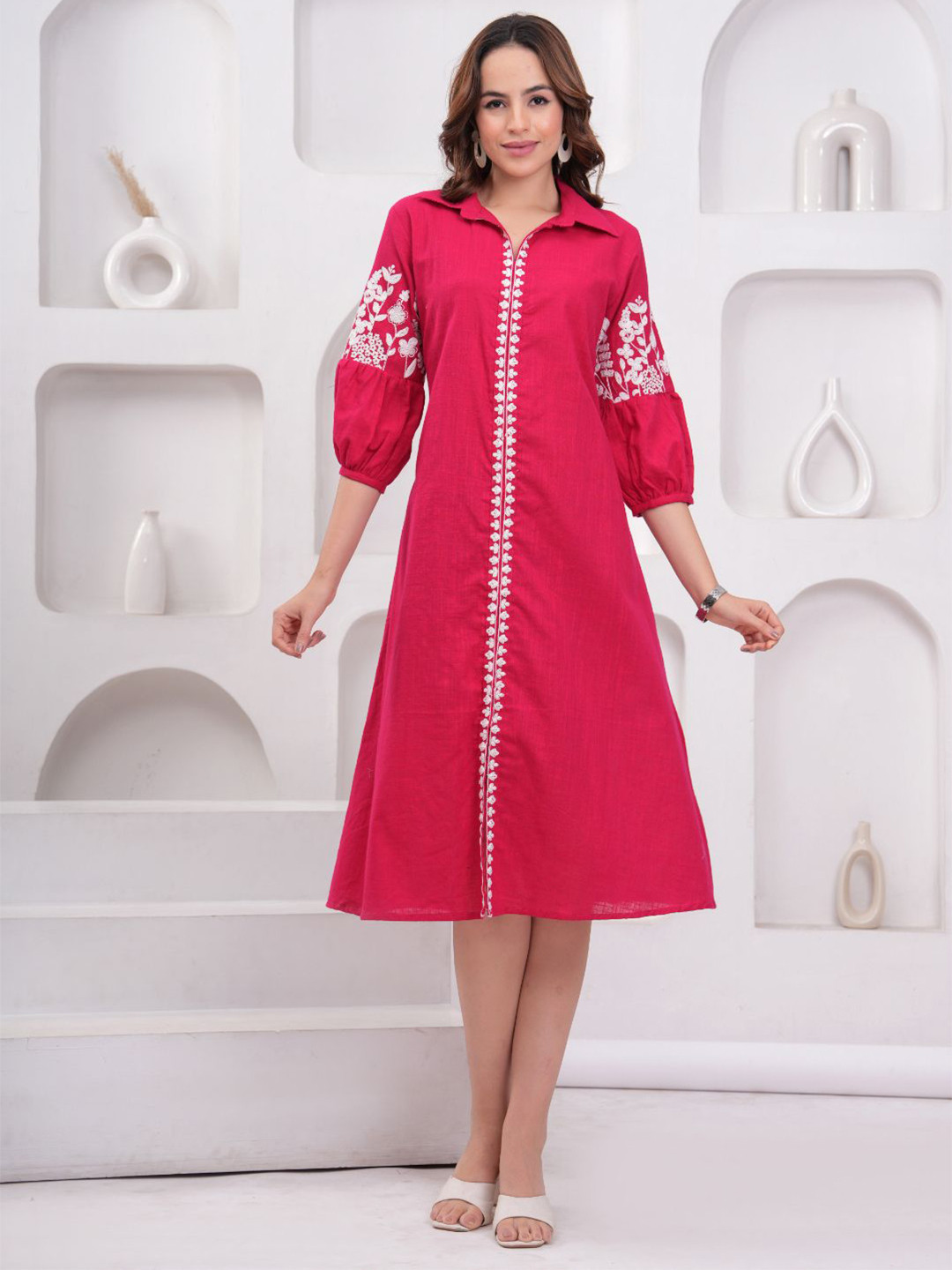 OH MI DIOS Women Embroidered Fit & Flare Midi Dress
