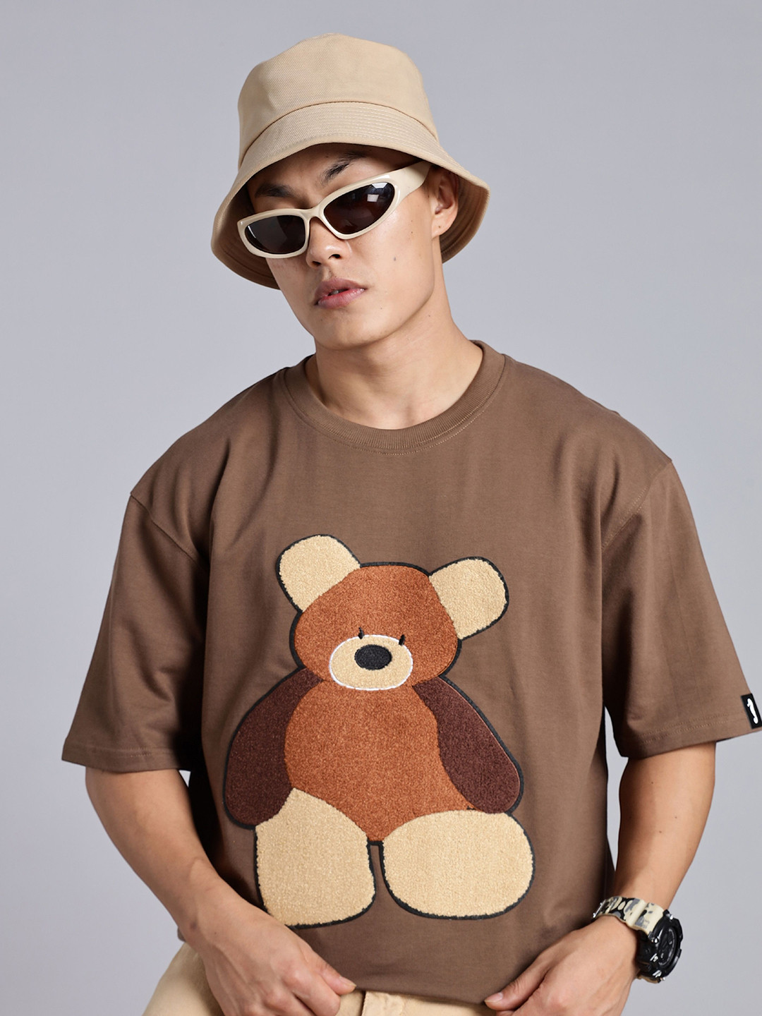 The Sea Horse Giant Bear Graphic Embroidered Round Neck Pure Cotton Oversized T-shirt