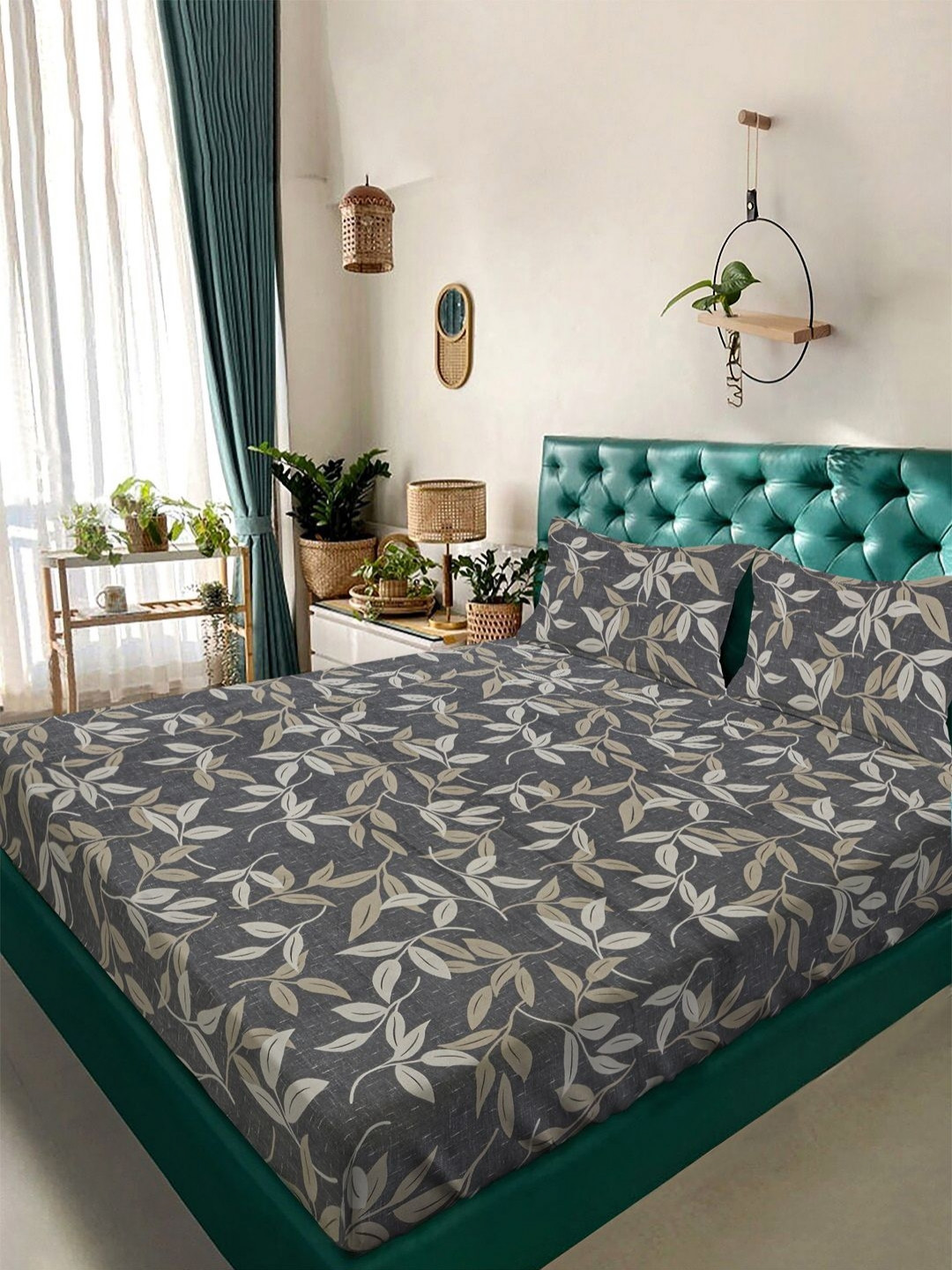 Aura Grey & Green Ethnic Motifs Printed 350 TC King Bedsheet Set 2.50 m x 2.15 m
