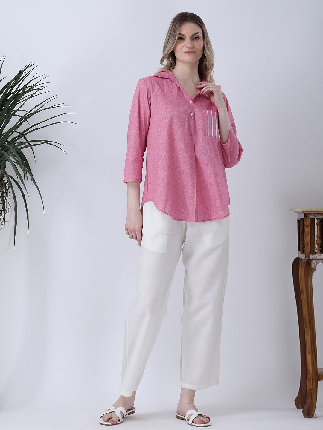 Qurvii Pink Half Placket Collared Linen Shirt