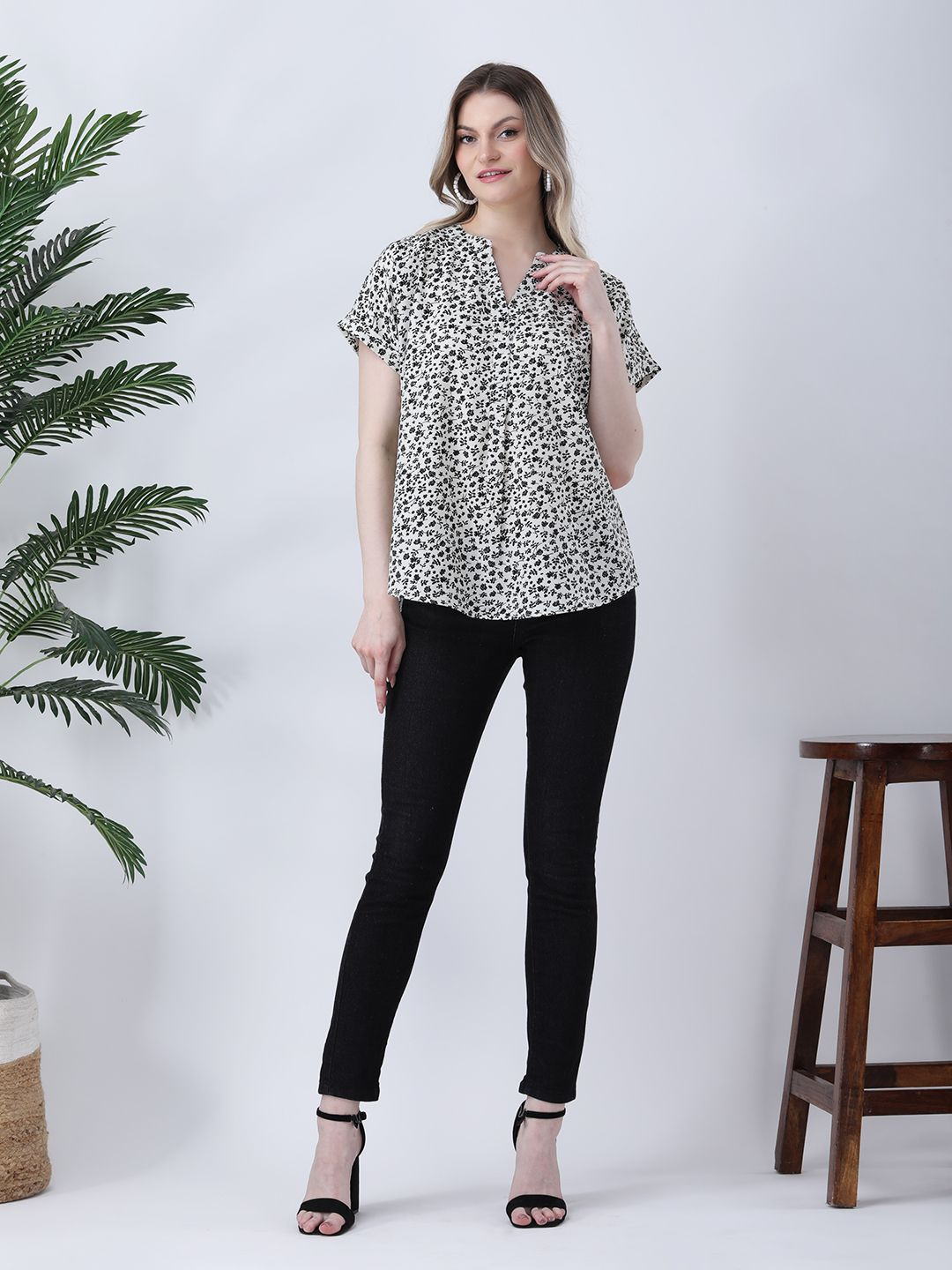 Qurvii Floral Printed Kimono Sleeves Mandarin Collar Comfort Shirt