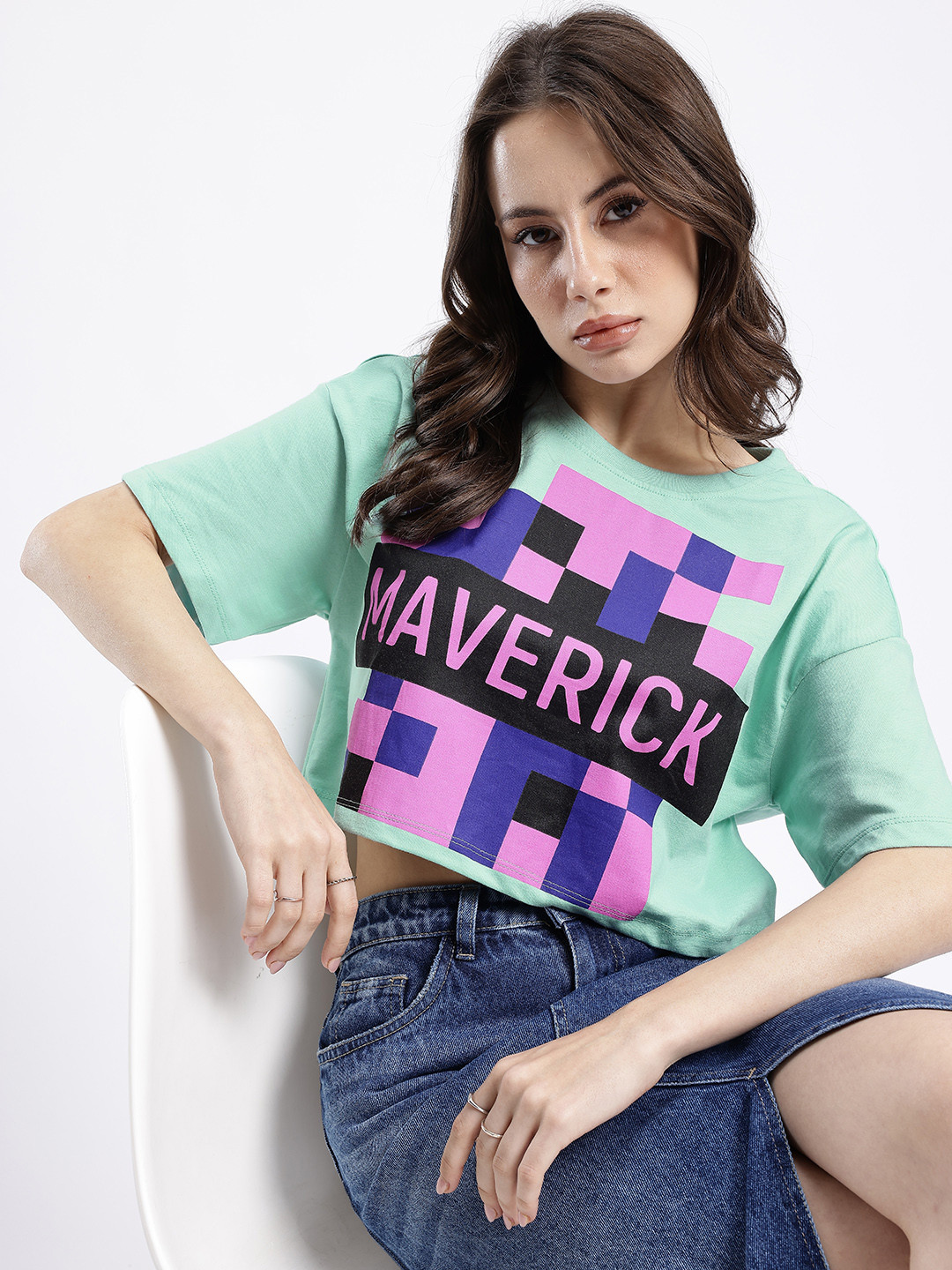 Maverick Graphic Printed Boxy Crop T-shirt