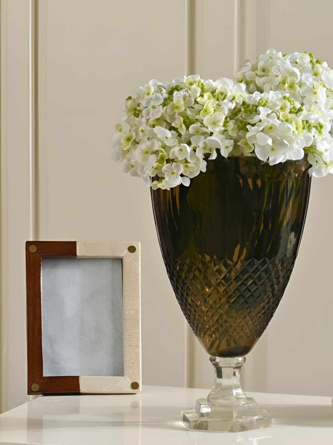 SITARRA LIVING Brown Textured Amberlace Flower Vase